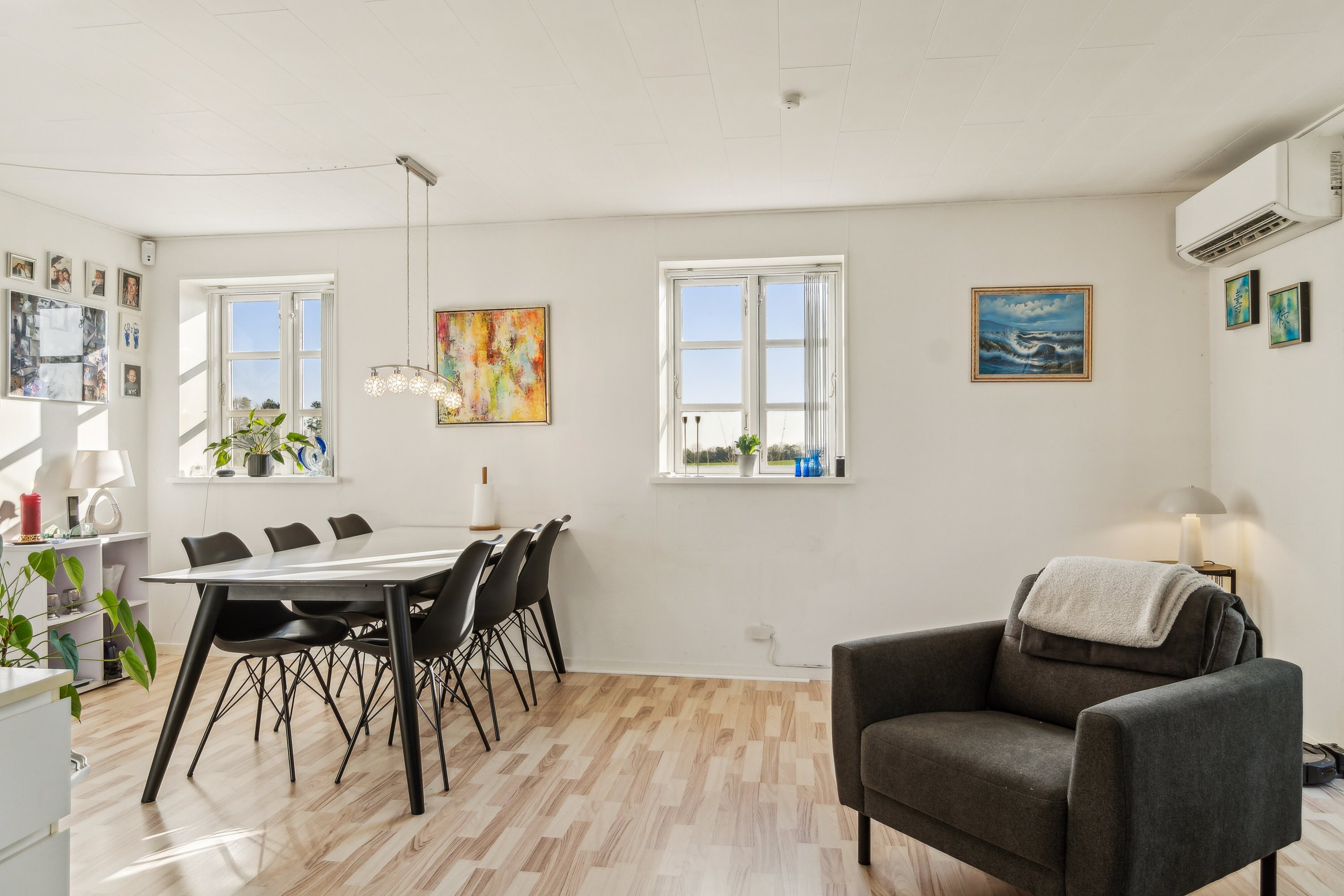 Fremhævet stue billede i fuldskærmstilstand. Billede af Roskildevej 301, Kongstrup, 4390 Vipperød