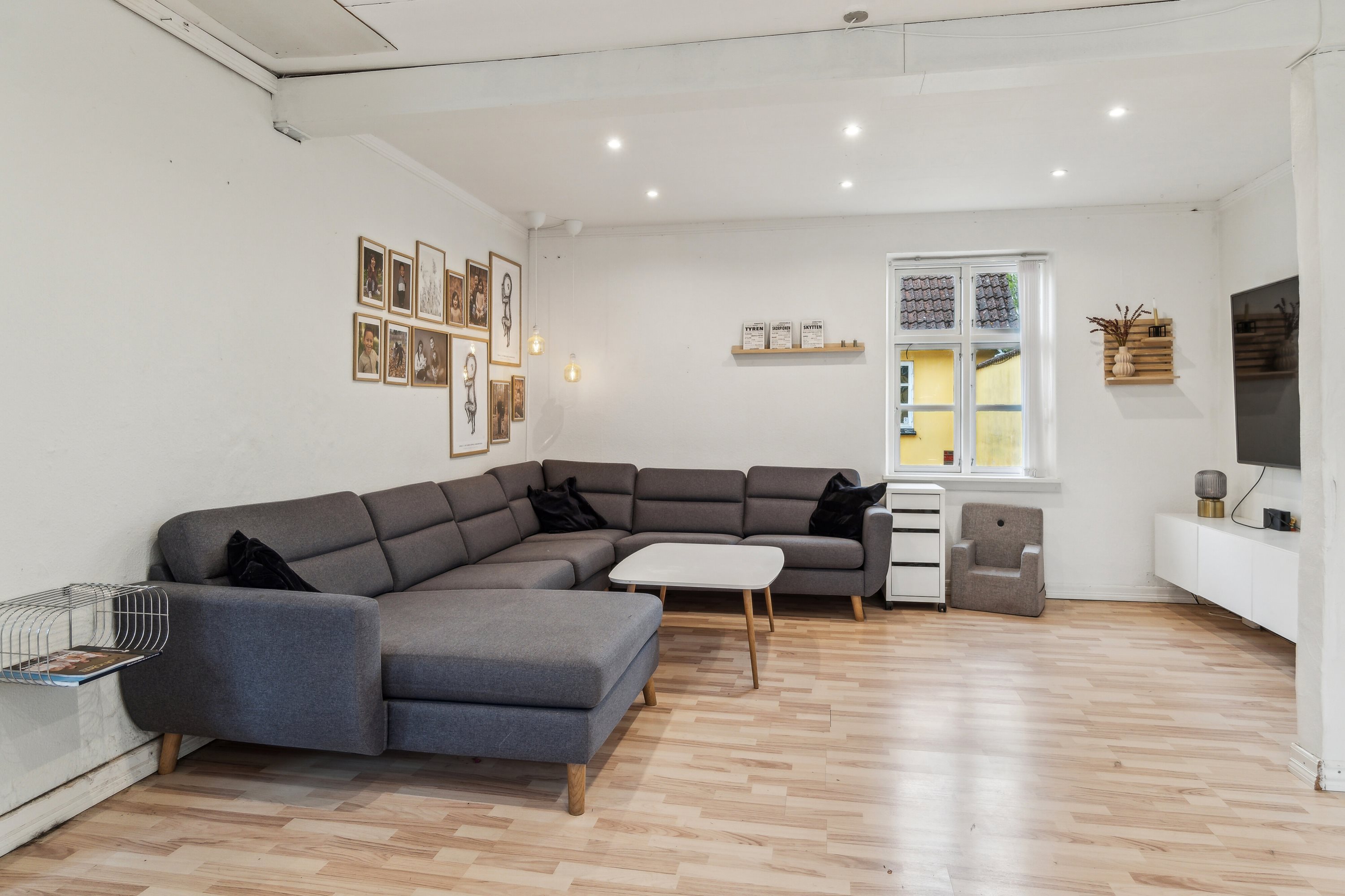 Fremhævet stue billede i fuldskærmstilstand. Billede af Roskildevej 301, Kongstrup, 4390 Vipperød