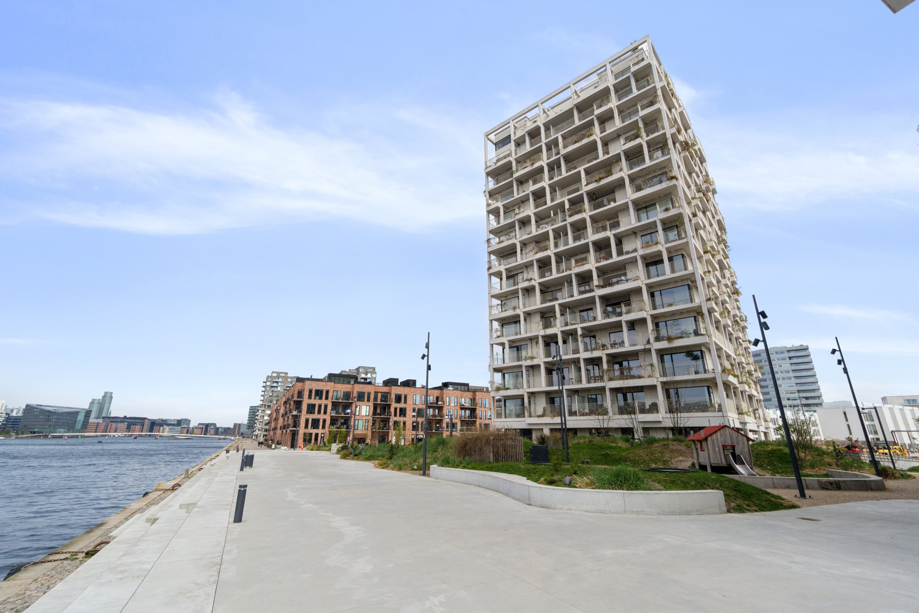 Fremhævet set fra vejen billede i fuldskærmstilstand. Billede af Islands Brygge 76, 8. 4., 2300 København S