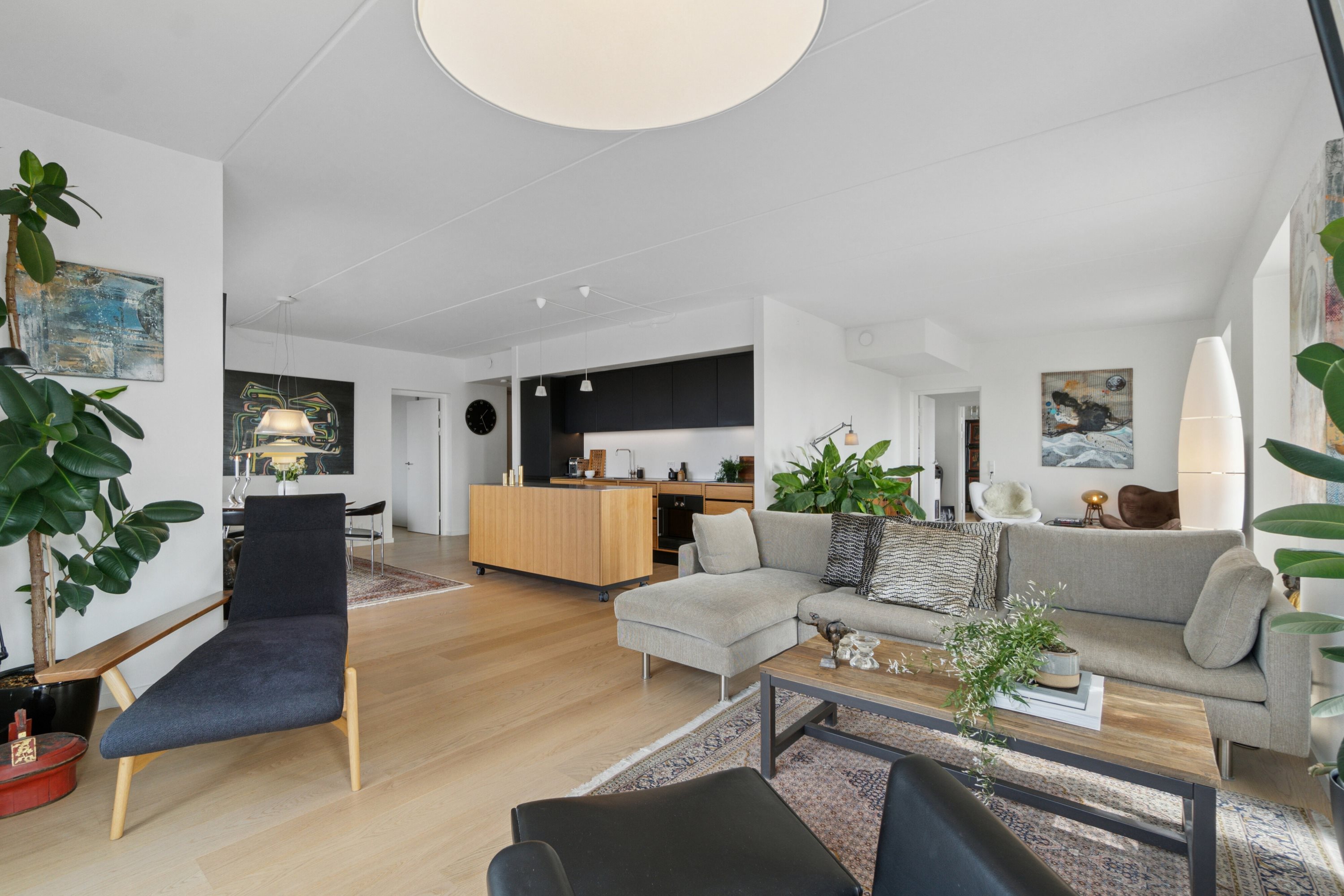 Fremhævet stue billede i fuldskærmstilstand. Billede af Islands Brygge 76, 8. 4., 2300 København S