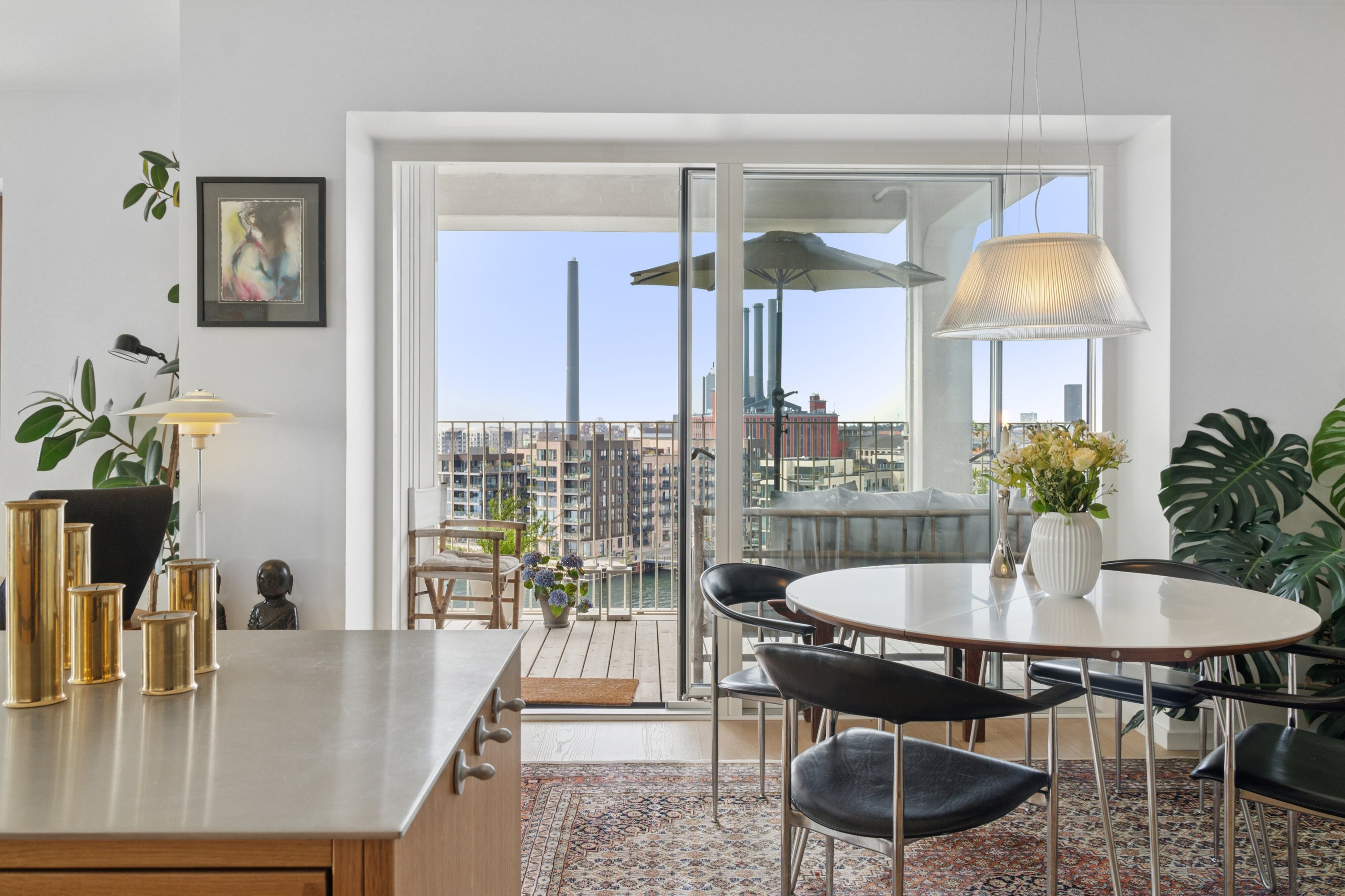 Fremhævet stue billede i fuldskærmstilstand. Billede af Islands Brygge 76, 8. 4., 2300 København S