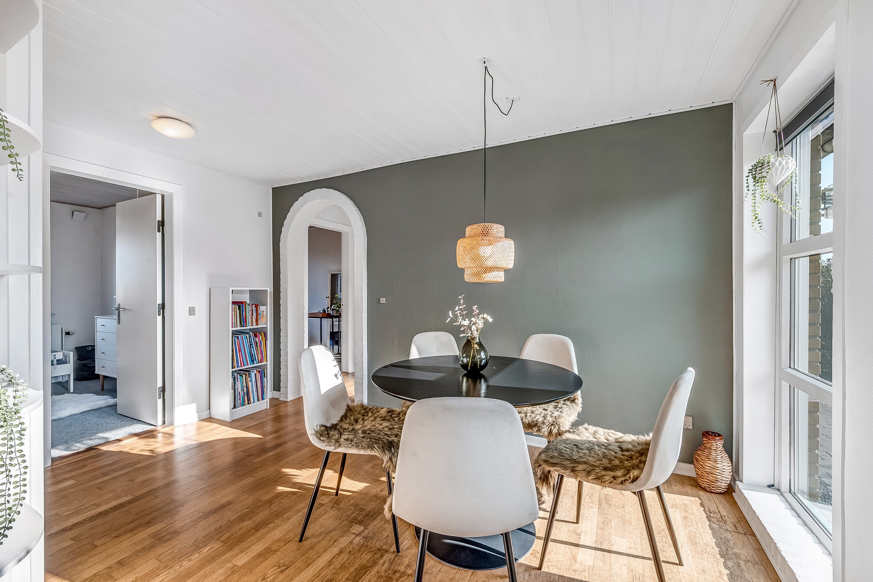 Fremhævet spiseplads billede i fuldskærmstilstand. Billede af Dyssevænget 32, Sædding, 6900 Skjern