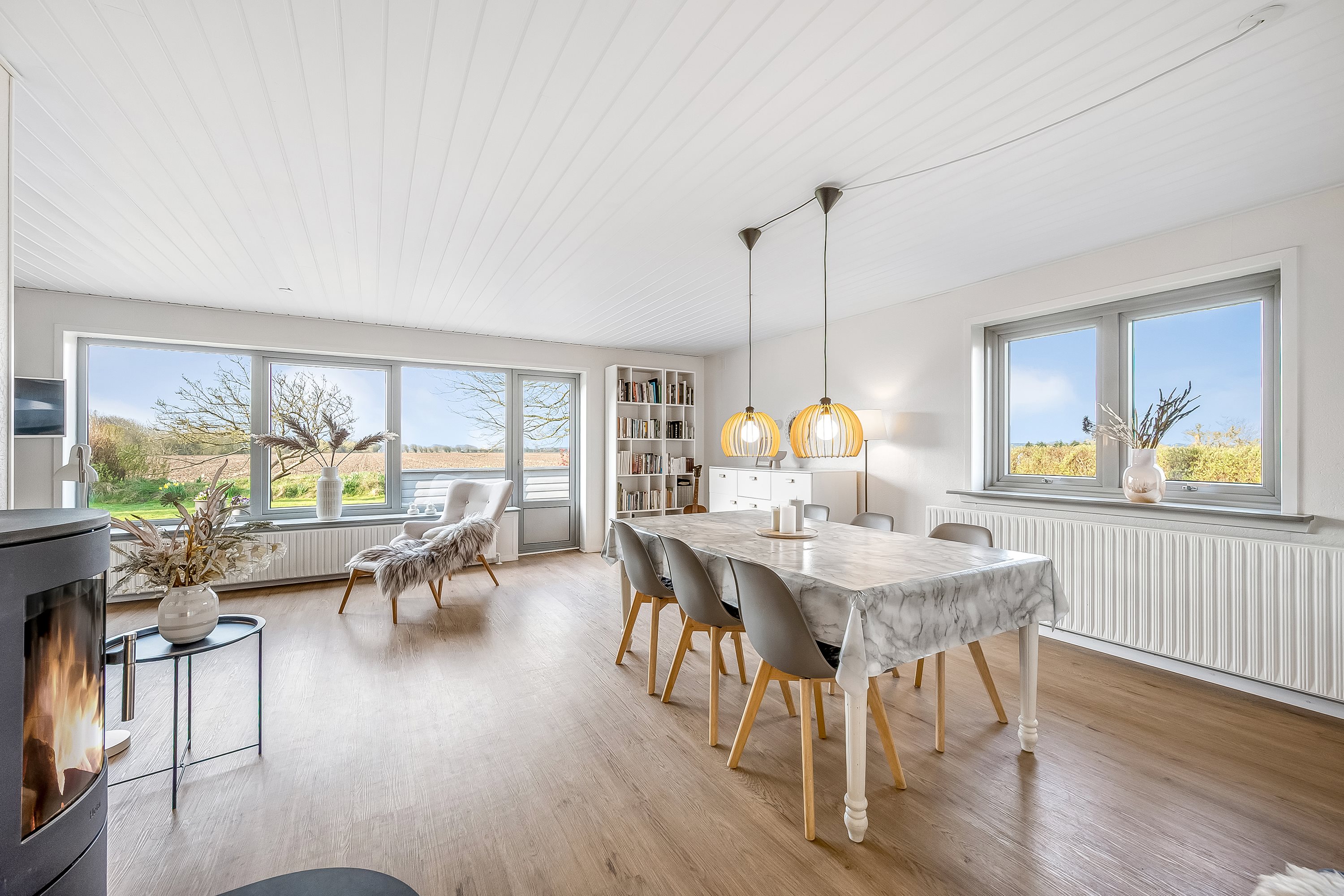 Fremhævet stue billede i fuldskærmstilstand. Billede af Dyssevænget 32, Sædding, 6900 Skjern