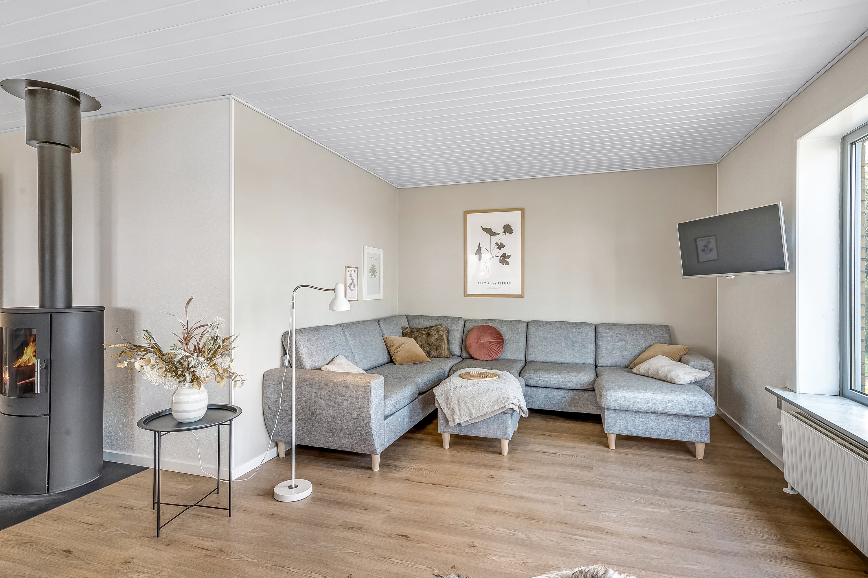 Fremhævet stue billede i fuldskærmstilstand. Billede af Dyssevænget 32, Sædding, 6900 Skjern