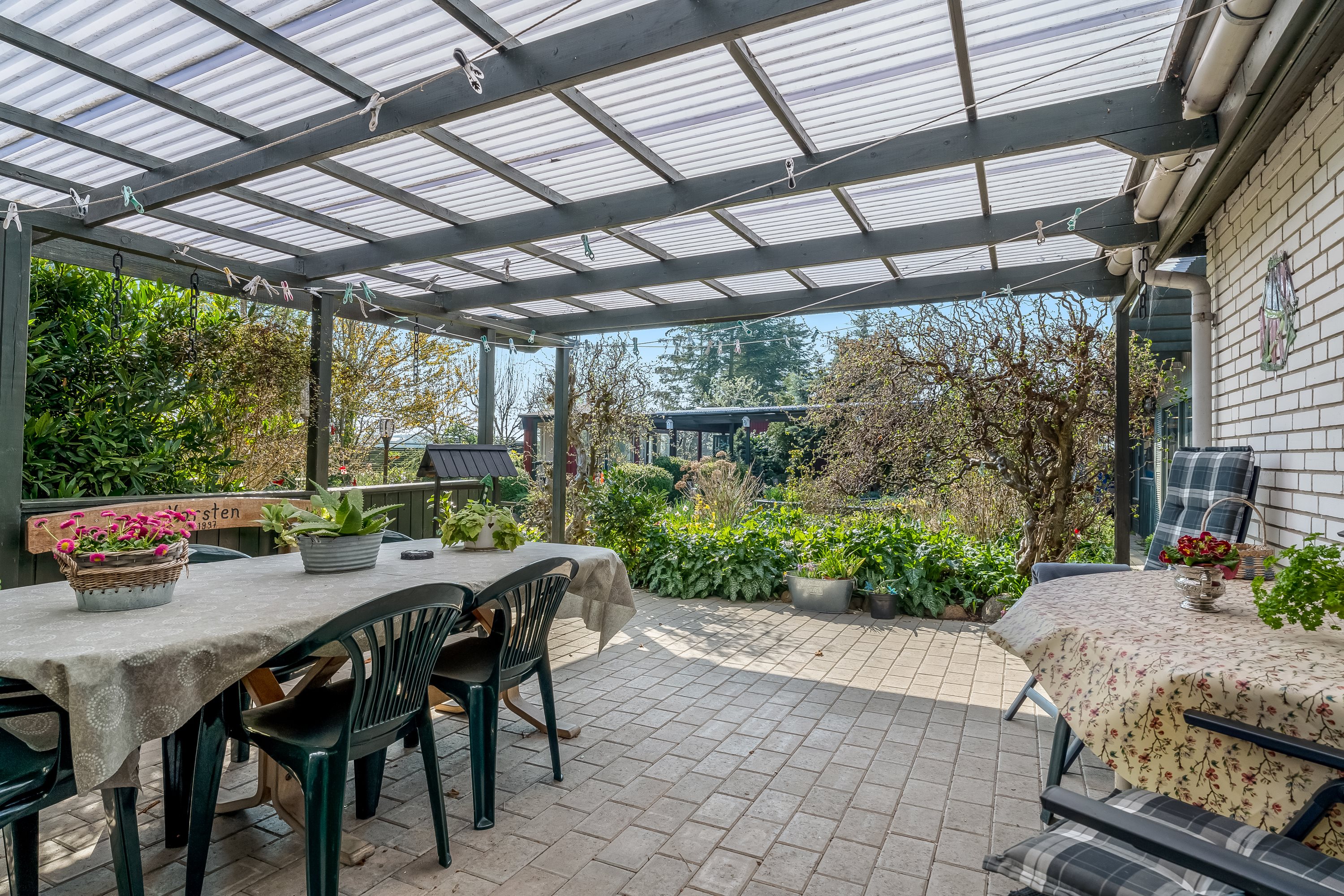 Fremhævet terrasse billede i fuldskærmstilstand. Billede af Blansmosevej 9, 4952 Stokkemarke