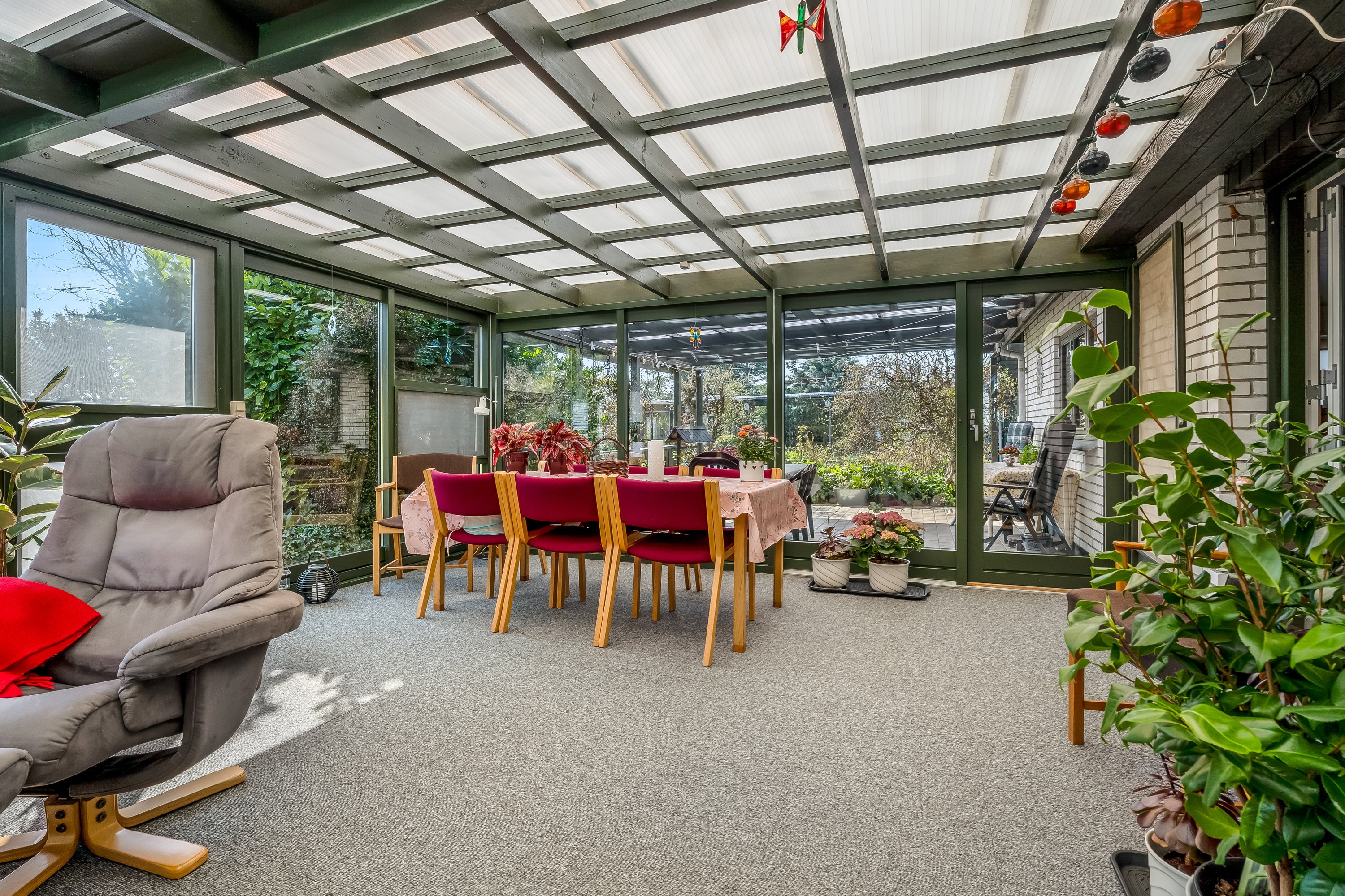 Fremhævet terrasse billede i fuldskærmstilstand. Billede af Blansmosevej 9, 4952 Stokkemarke