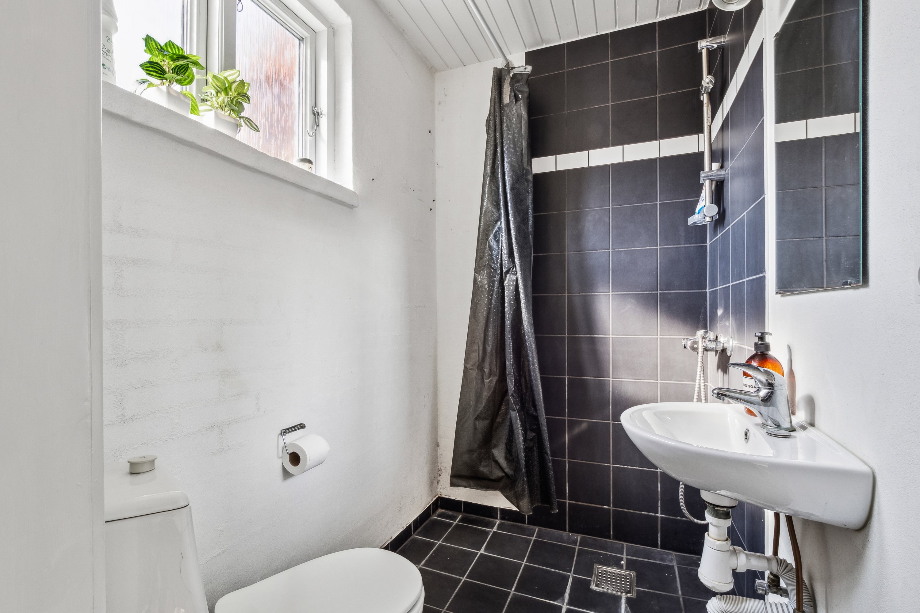 Fremhævet badeværelse billede i fuldskærmstilstand. Billede af Fjordgade 7, 7900 Nykøbing M