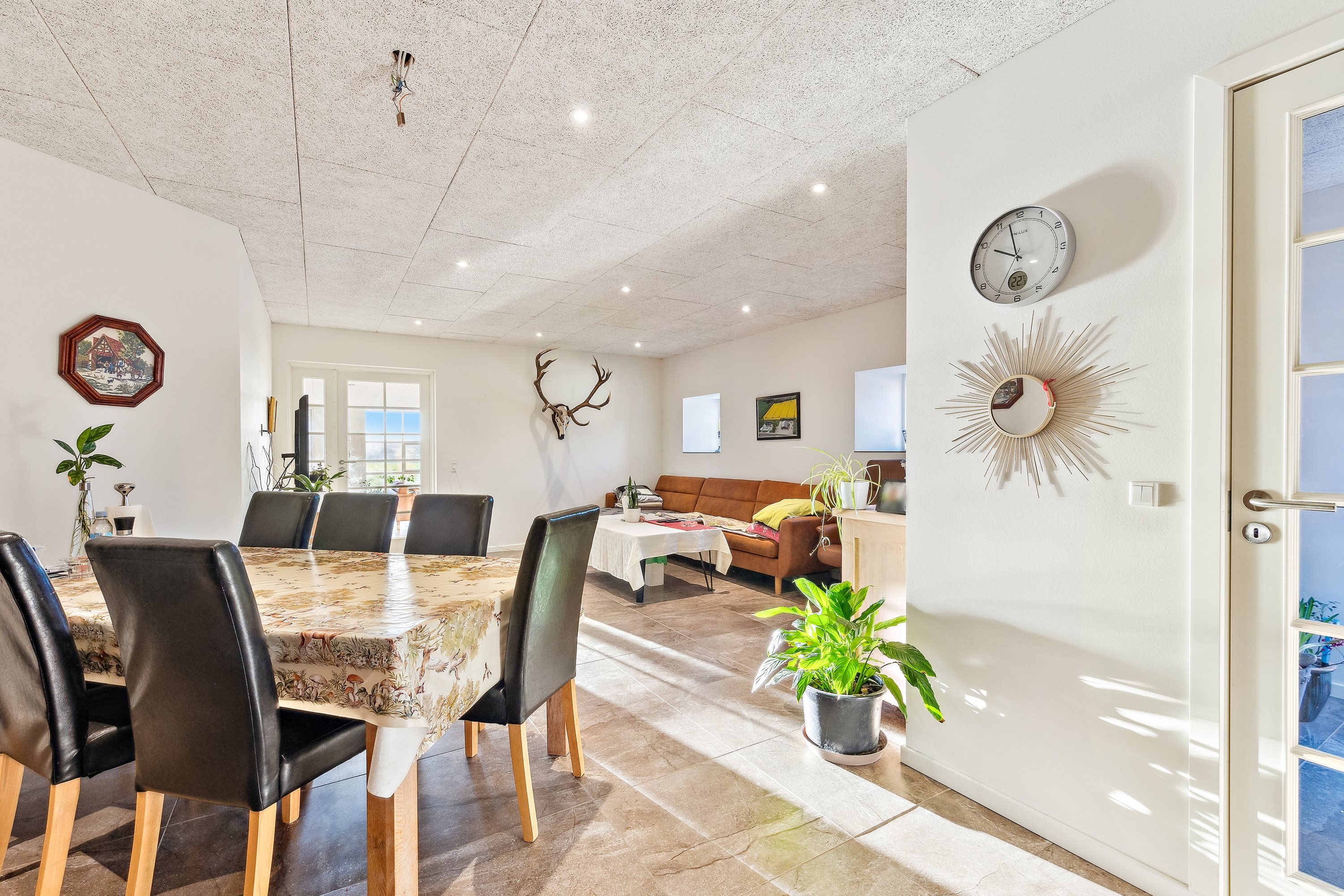 Fremhævet stue billede i fuldskærmstilstand. Billede af Korreborgvej 53, Vejrum, 8830 Tjele