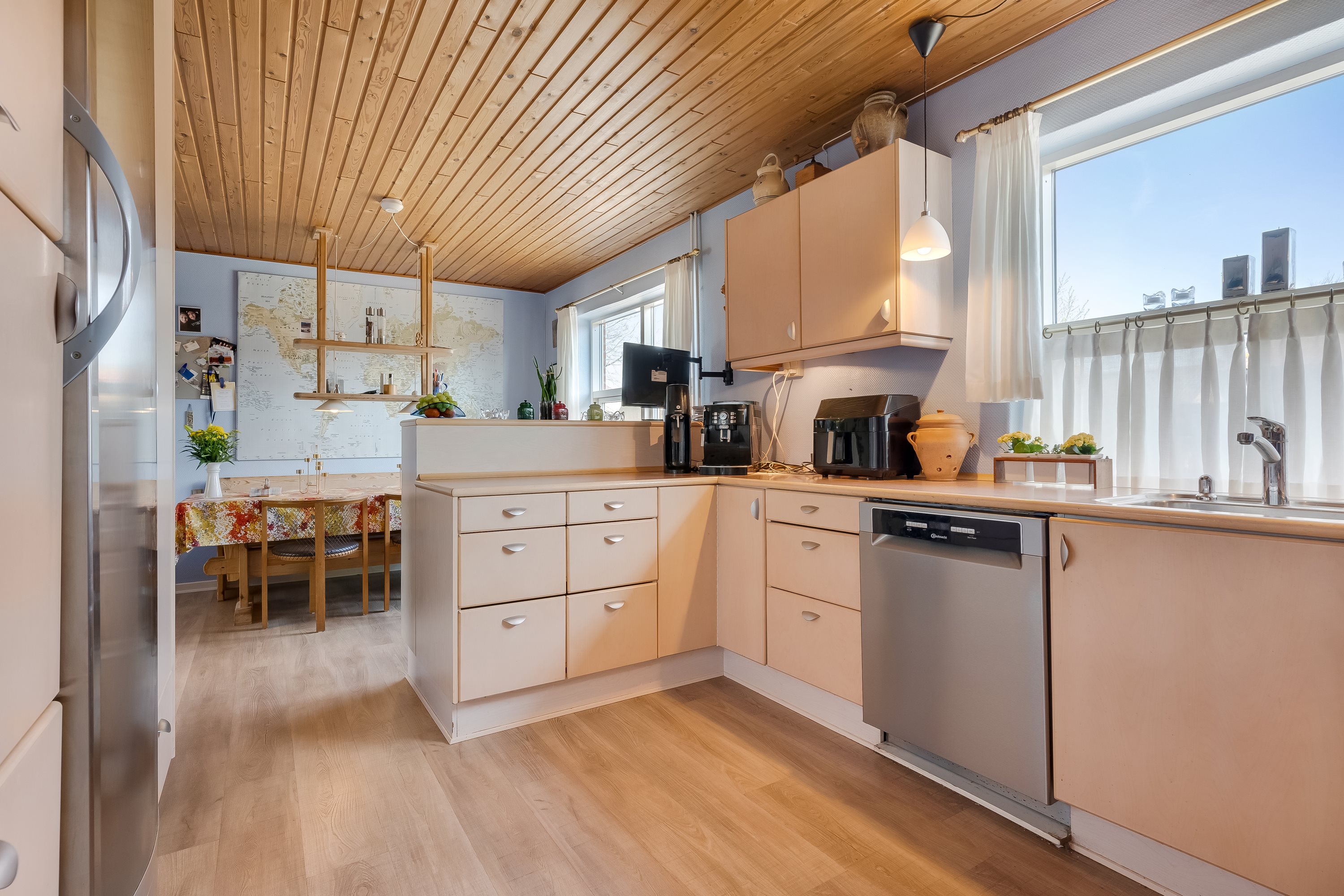 Fremhævet køkken billede i fuldskærmstilstand. Billede af Rolighedsvej 8, 7620 Lemvig