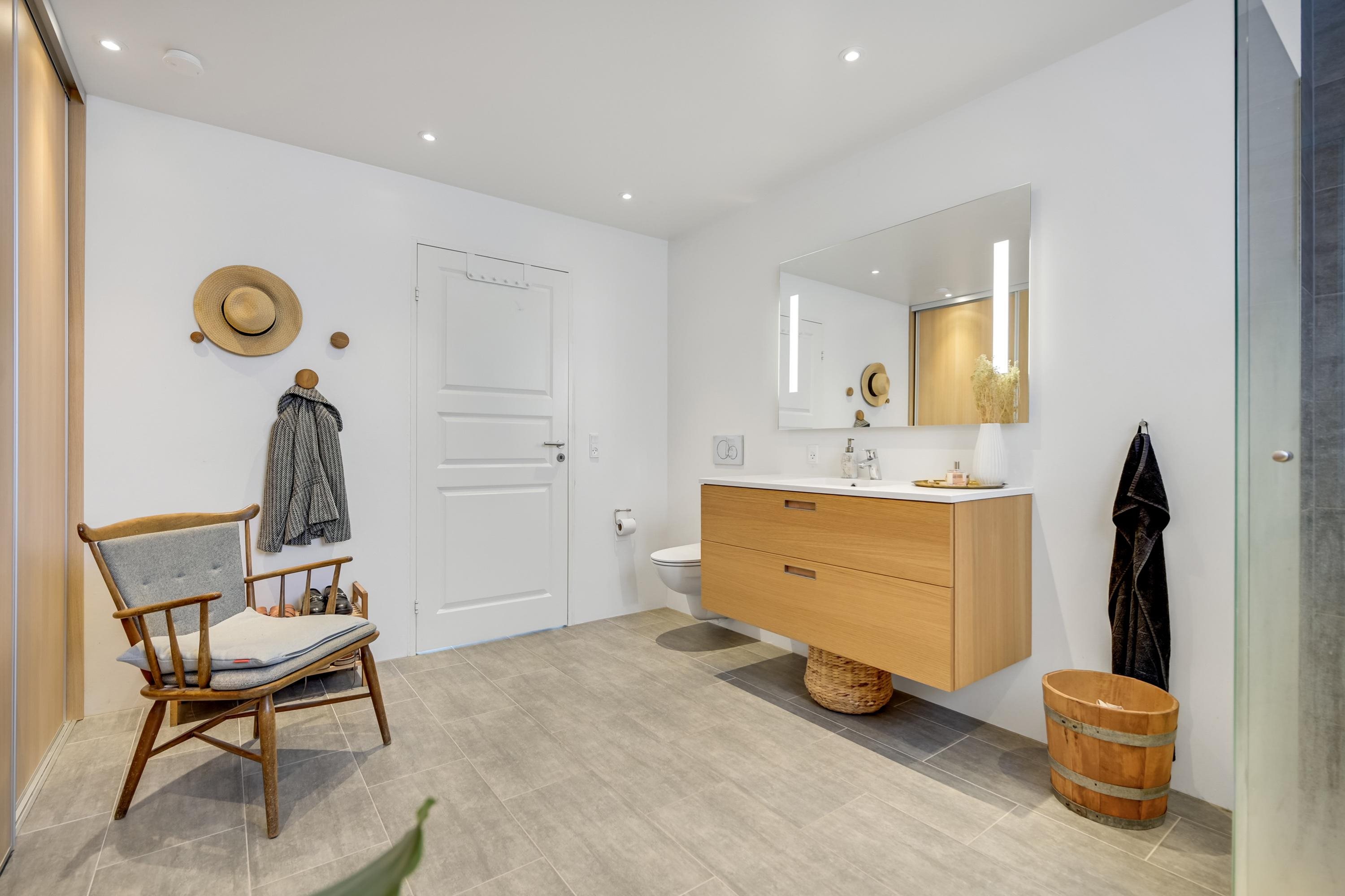 Fremhævet badeværelse billede i fuldskærmstilstand. Billede af Tordenskjoldsgade 84, kld.., Trøjborg, 8200 Aarhus N