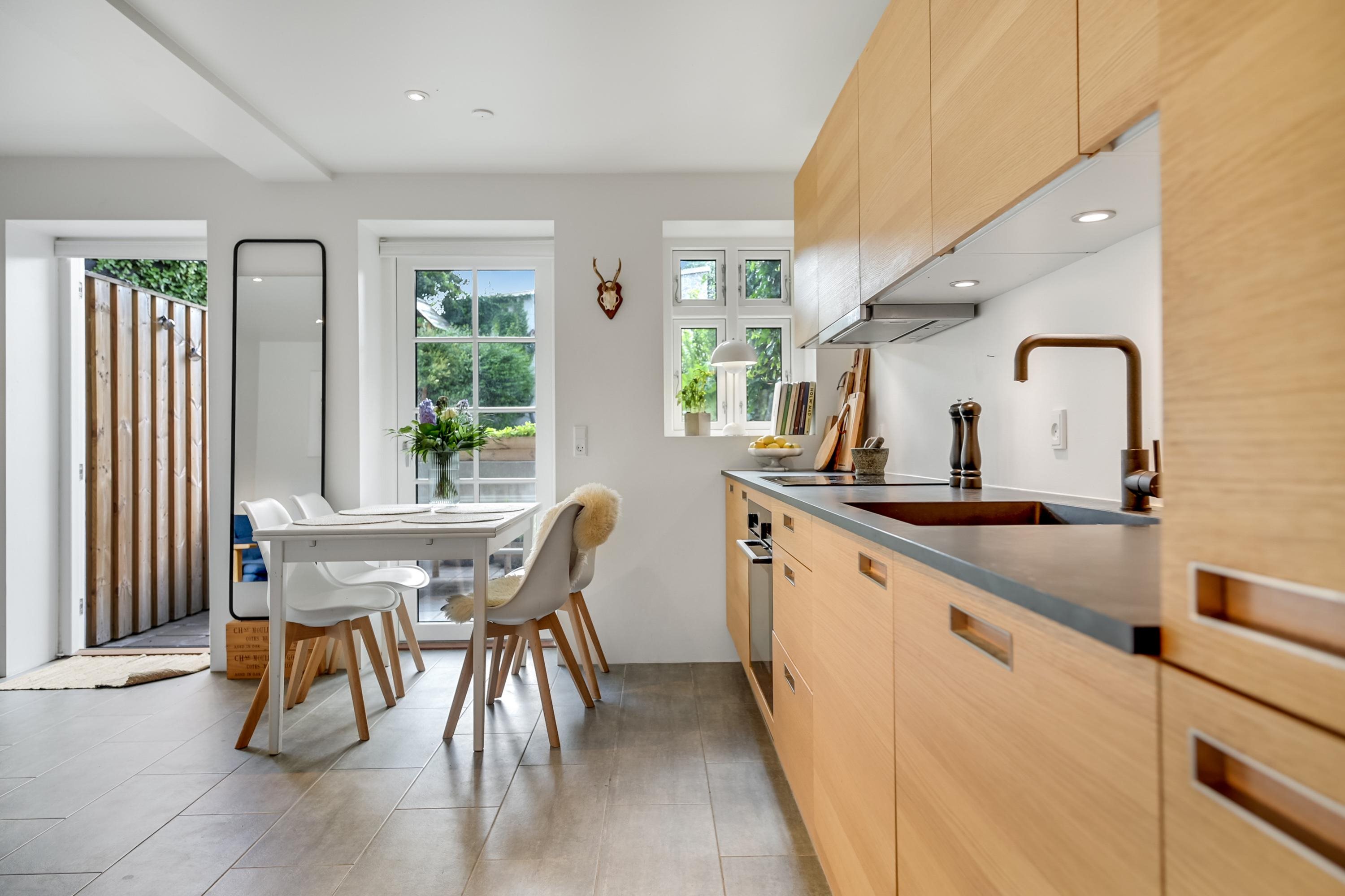 Fremhævet køkken billede i fuldskærmstilstand. Billede af Tordenskjoldsgade 84, kld.., Trøjborg, 8200 Aarhus N