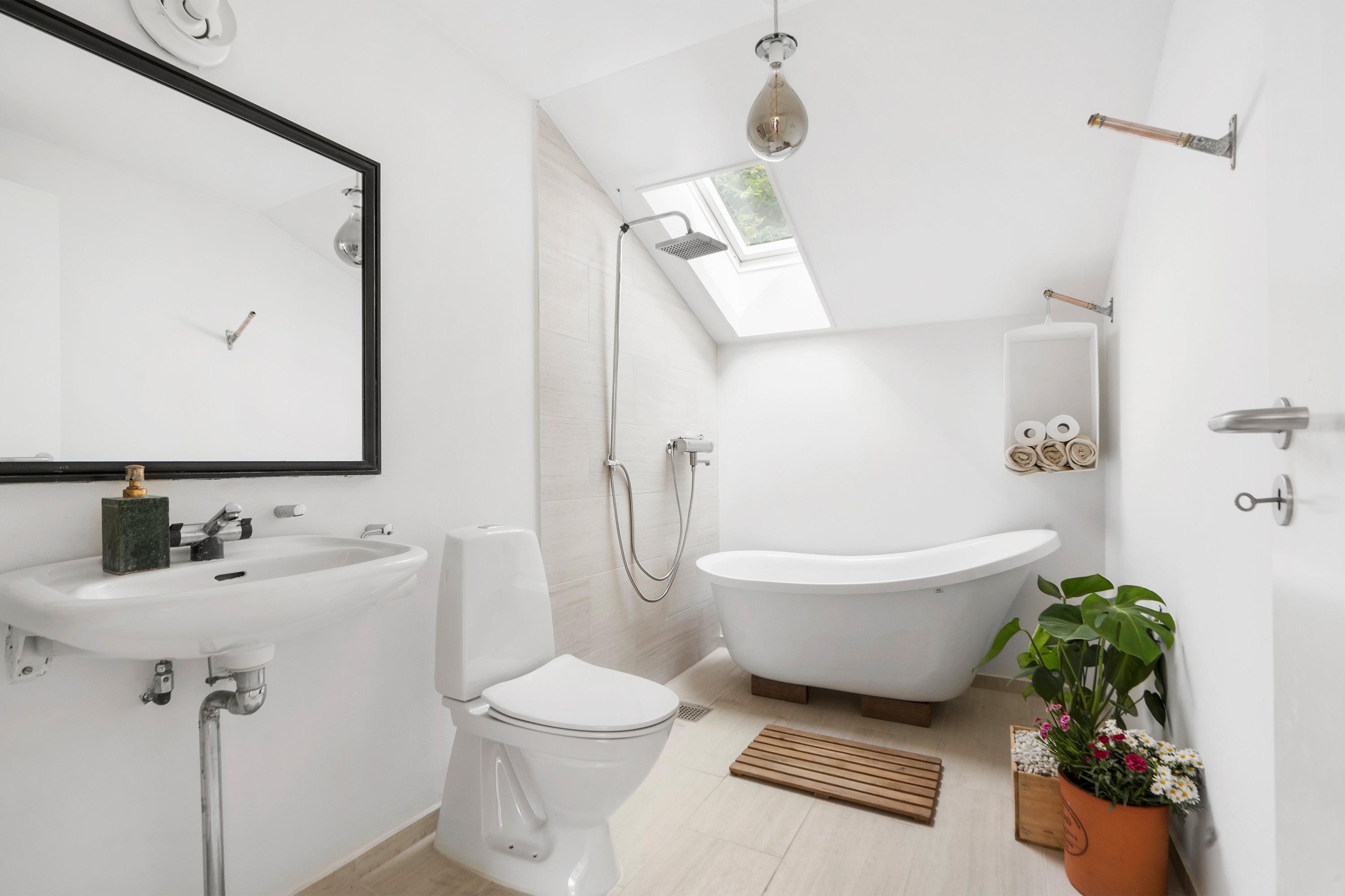 Fremhævet  billede i fuldskærmstilstand. Billede af Dalsgaardsvej 24, 2930 Klampenborg