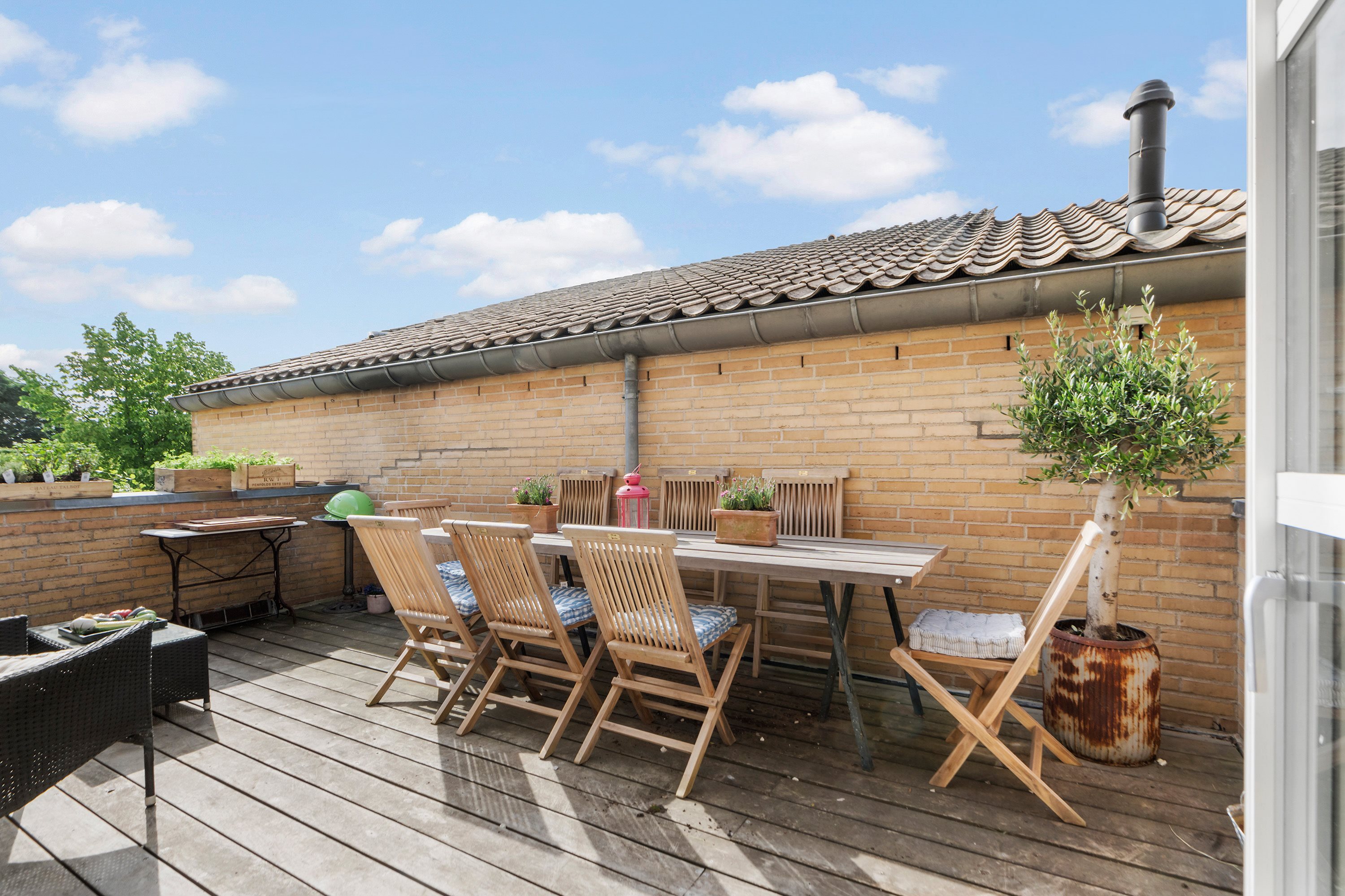 Fremhævet  billede i fuldskærmstilstand. Billede af Dalsgaardsvej 24, 2930 Klampenborg