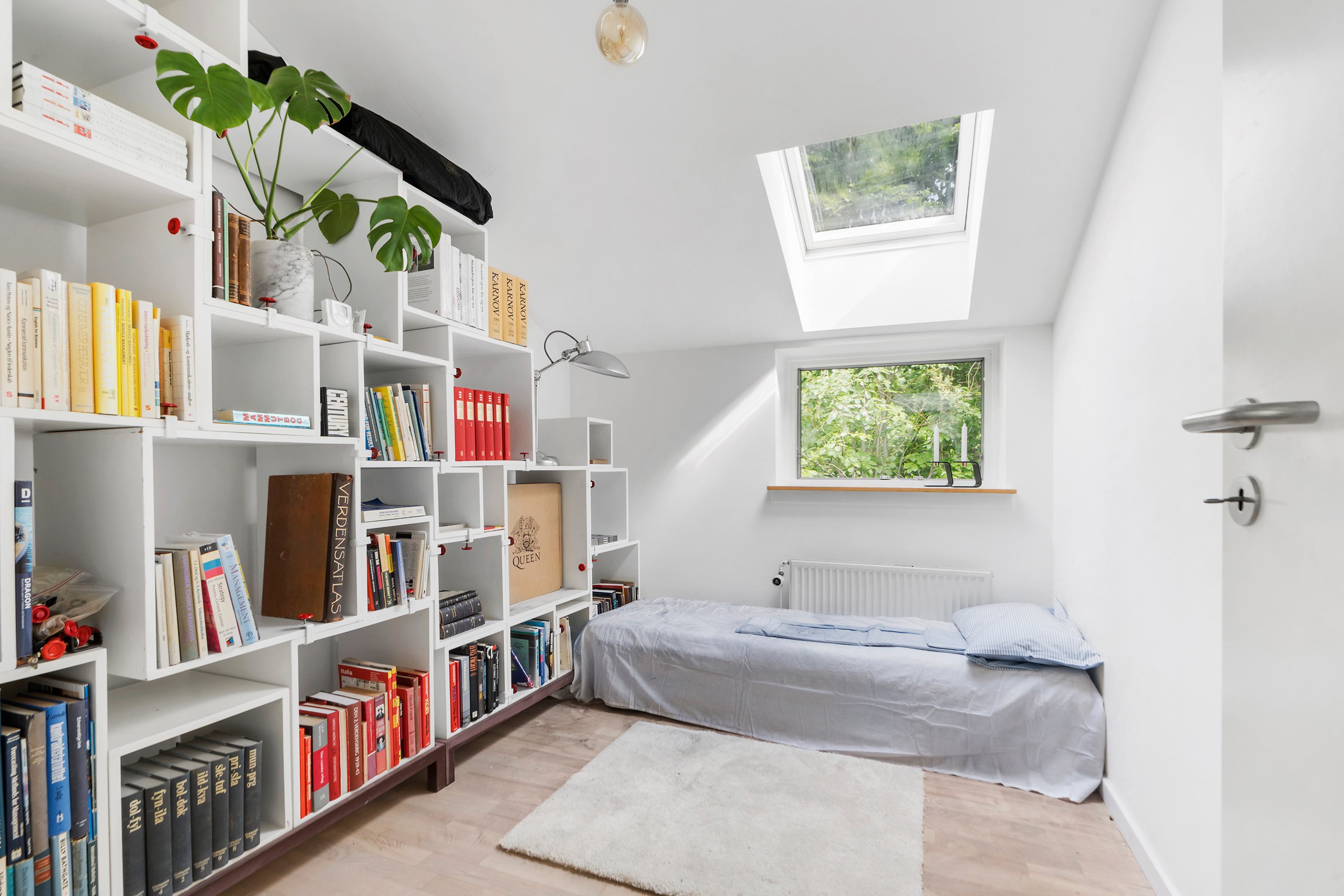 Fremhævet  billede i fuldskærmstilstand. Billede af Dalsgaardsvej 24, 2930 Klampenborg