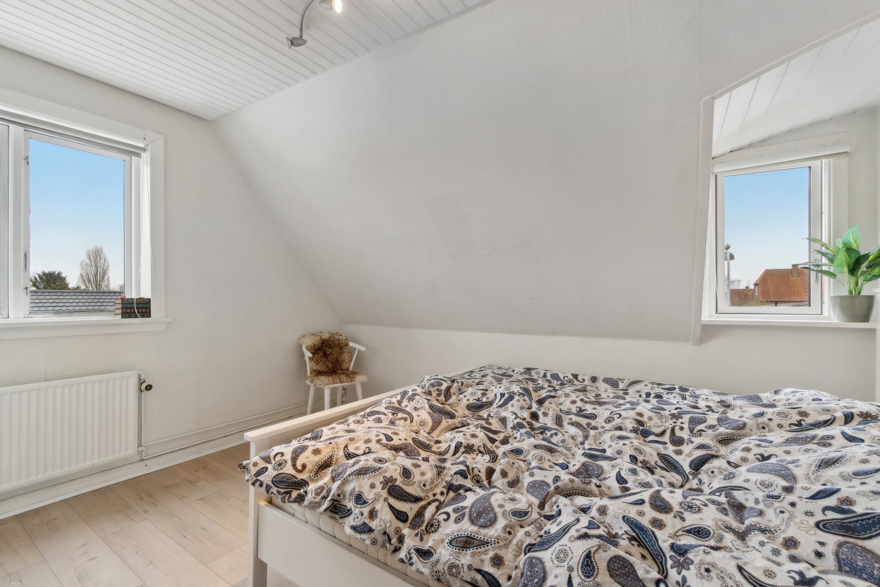 Fremhævet soveværelse billede i fuldskærmstilstand. Billede af Risbjerggårds Alle 13, 2650 Hvidovre