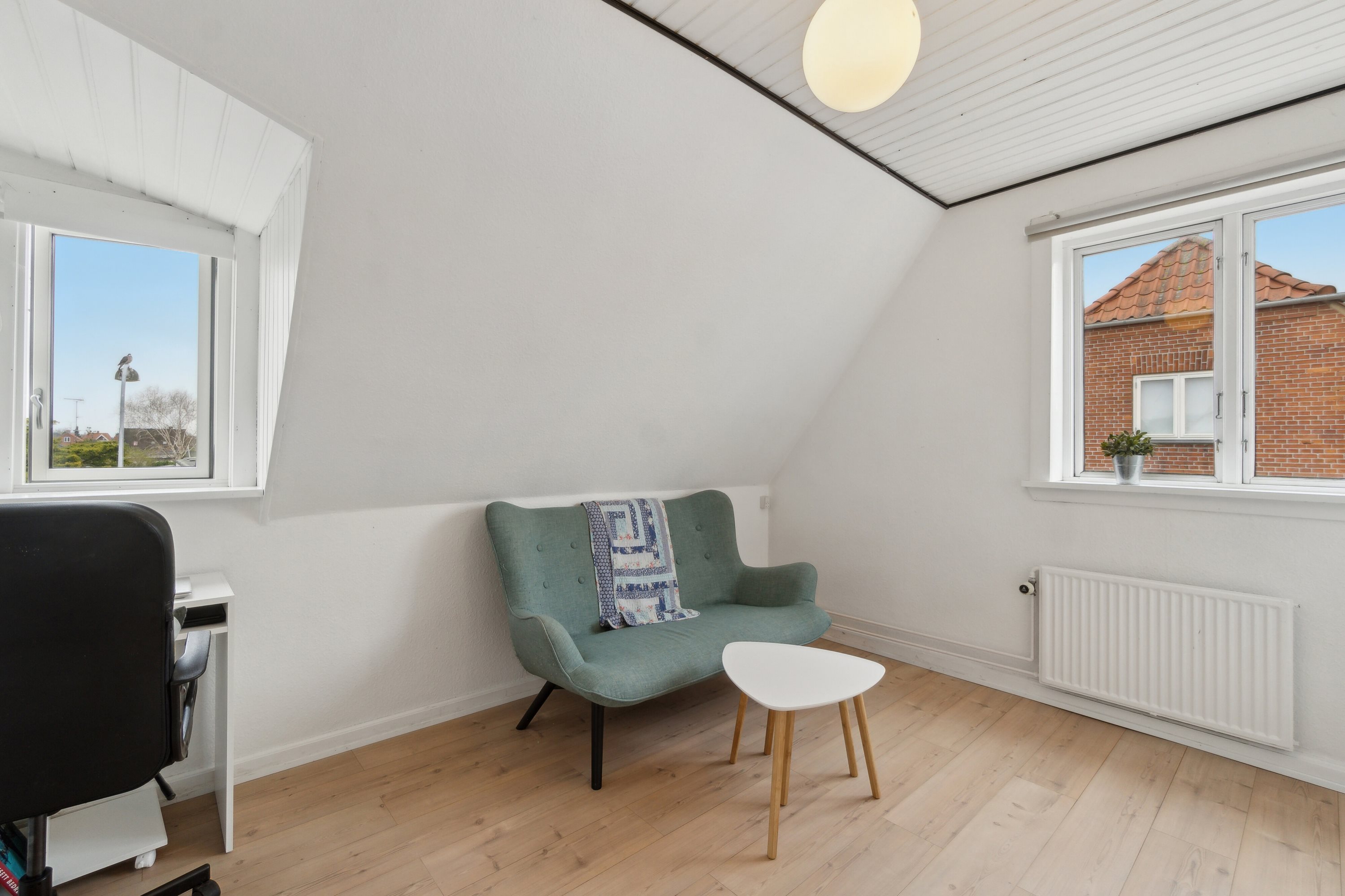 Fremhævet soveværelse billede i fuldskærmstilstand. Billede af Risbjerggårds Alle 13, 2650 Hvidovre