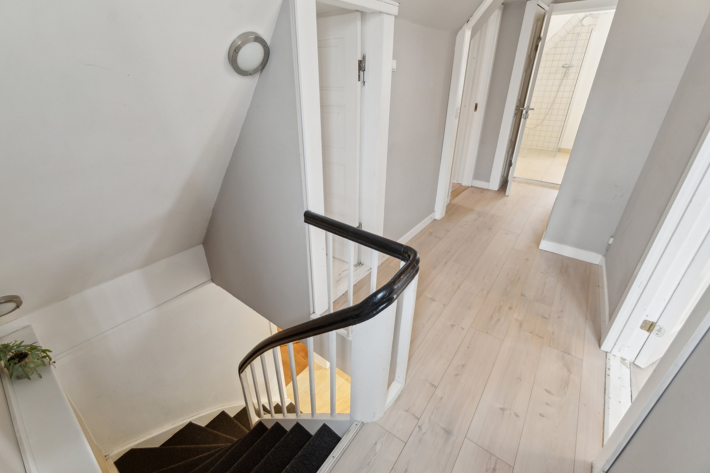 Fremhævet gang billede i fuldskærmstilstand. Billede af Risbjerggårds Alle 13, 2650 Hvidovre