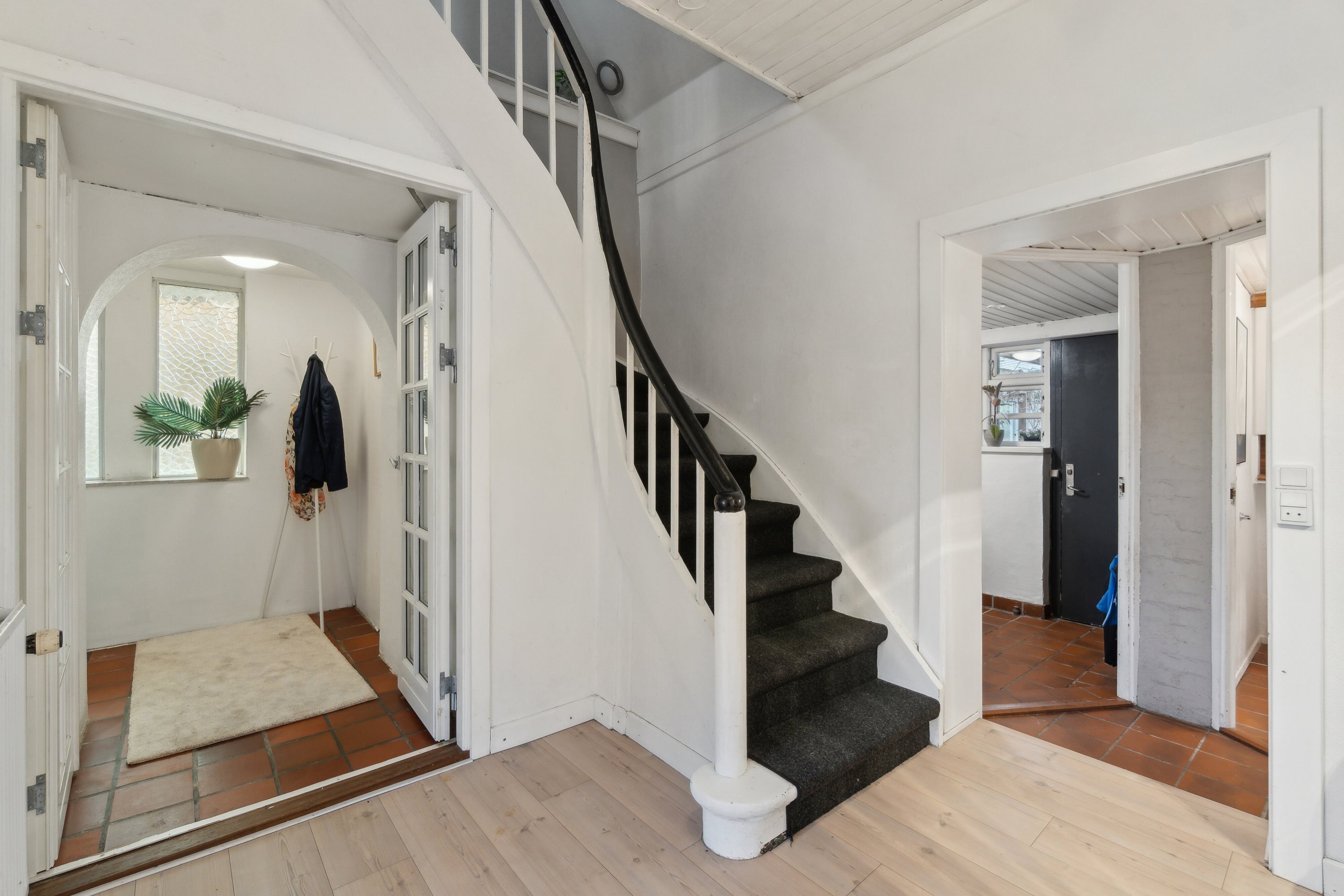 Fremhævet trappe billede i fuldskærmstilstand. Billede af Risbjerggårds Alle 13, 2650 Hvidovre