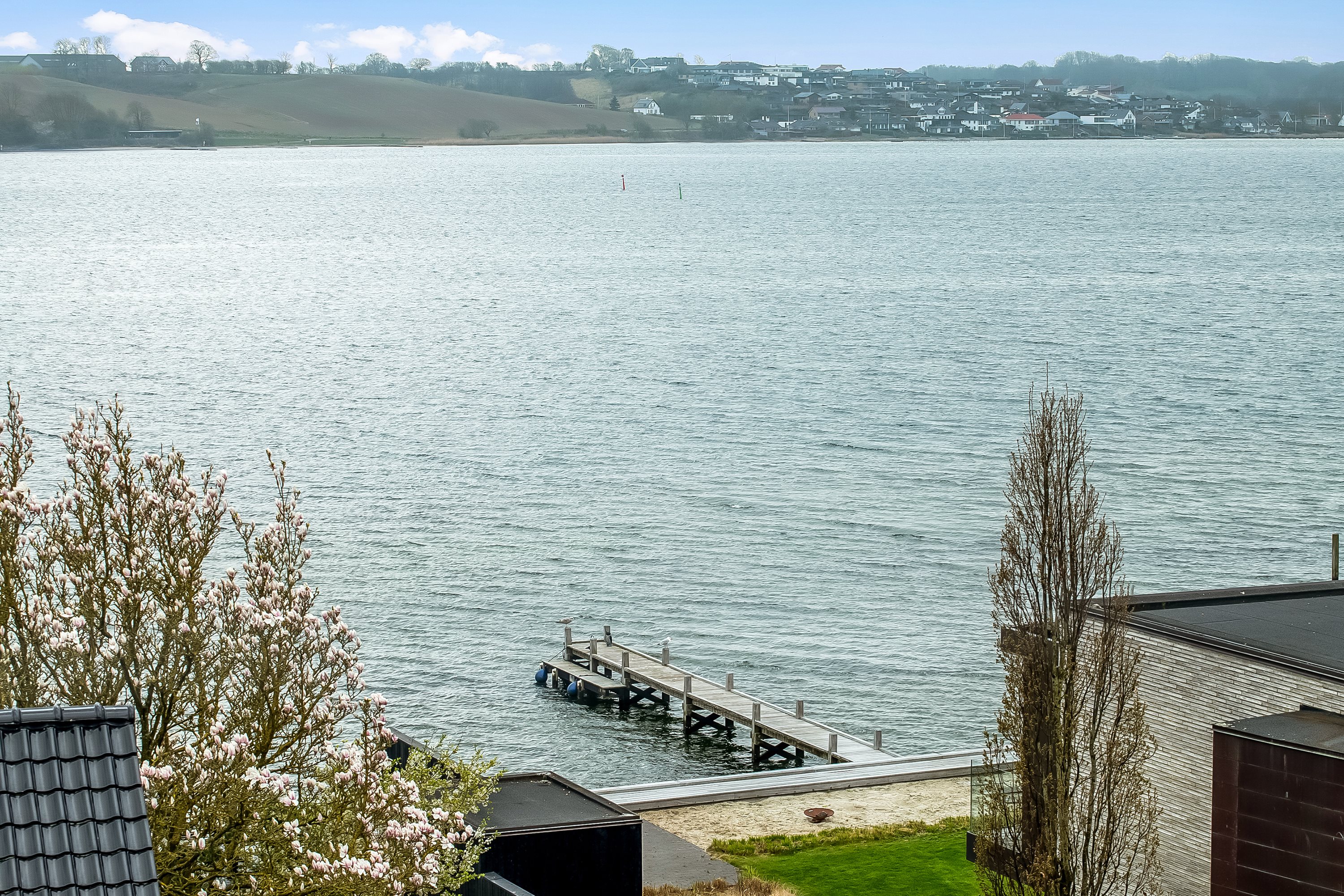 Miniaturebillede 1: udsigt. Billede af Fjordvej 83, Strandhuse, 6000 Kolding