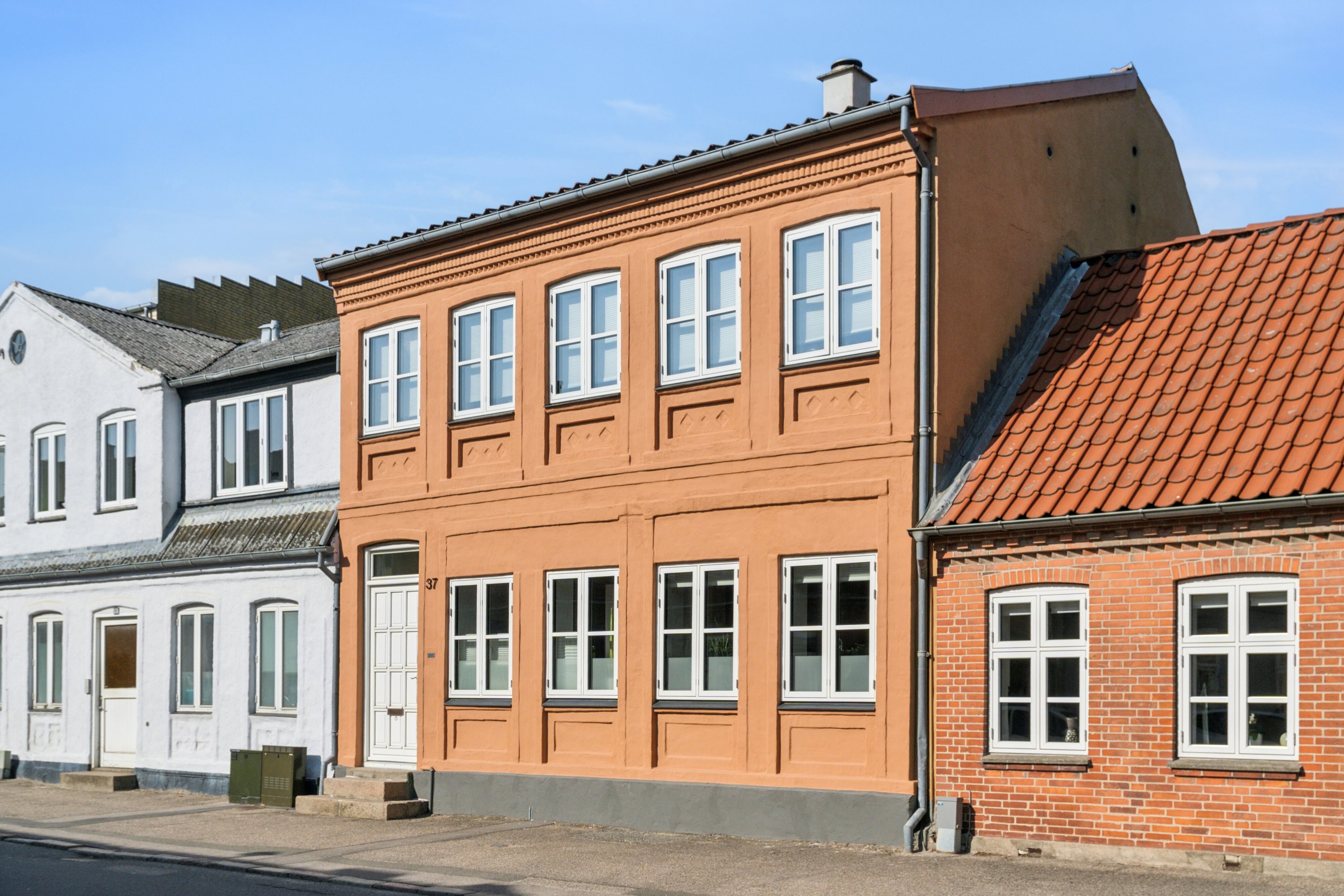 Fremhævet set fra vejen billede i fuldskærmstilstand. Billede af Slotsgade 37, 4200 Slagelse