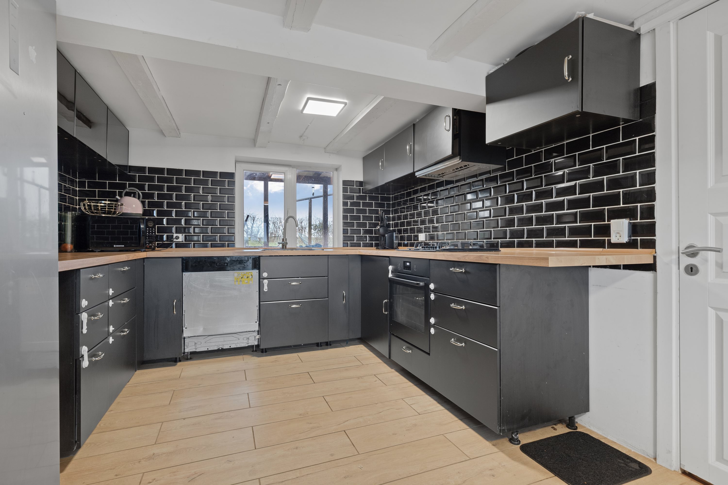 Fremhævet køkken billede i fuldskærmstilstand. Billede af Ulkærvej 12, Ulkær, 7100 Vejle