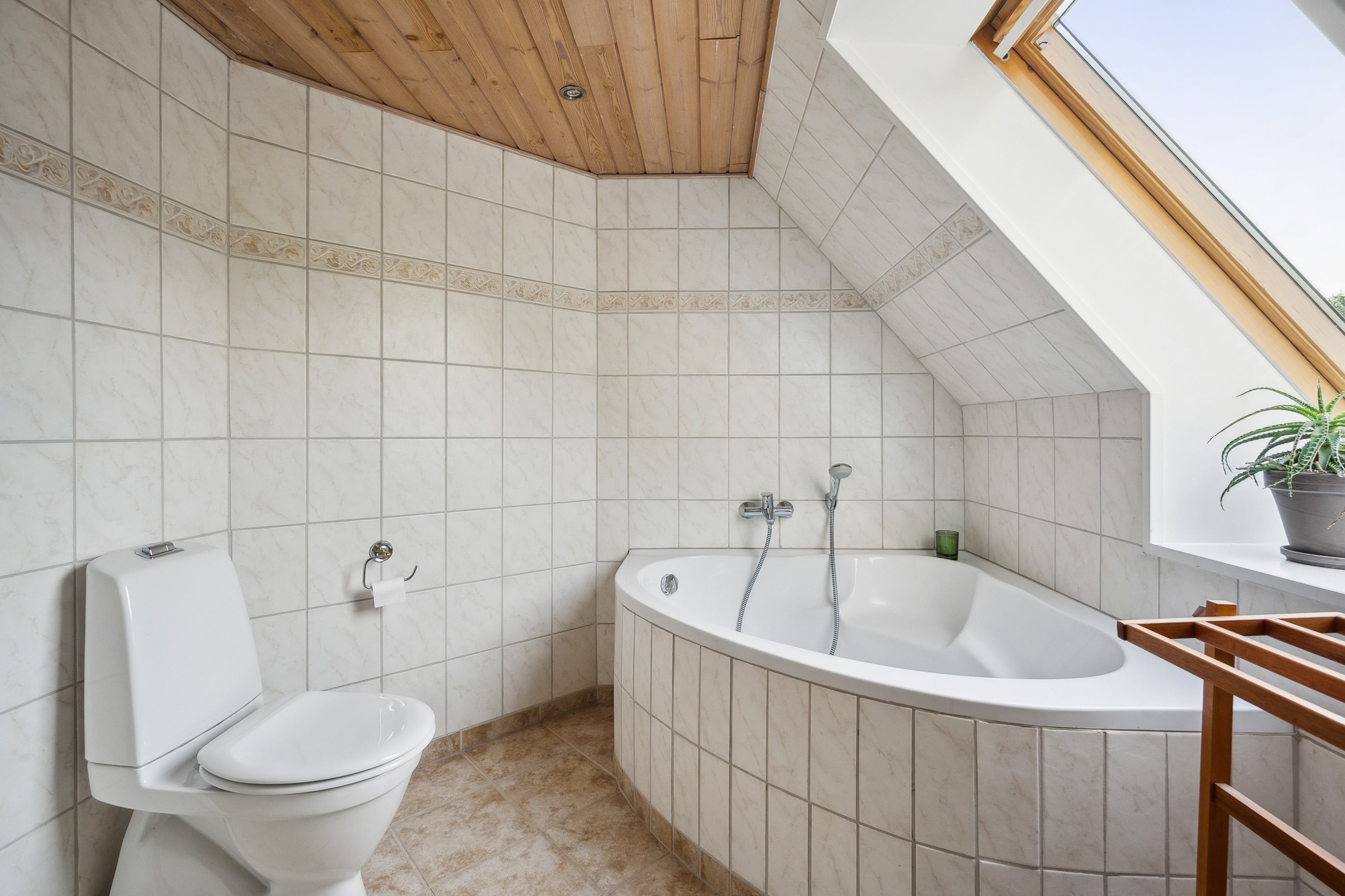 Fremhævet badeværelse billede i fuldskærmstilstand. Billede af Andrupvej 12, 9500 Hobro