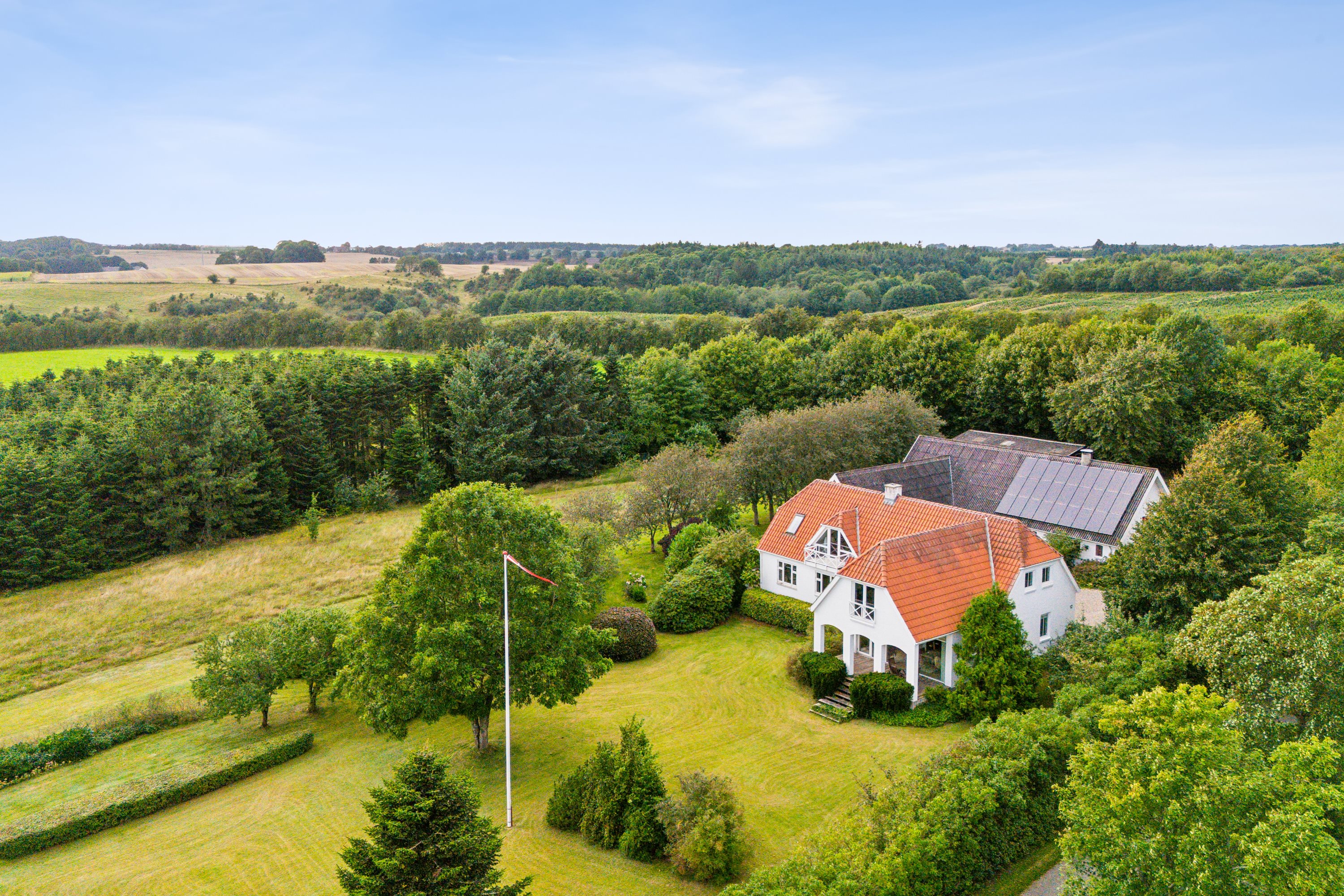 Fremhævet luftfoto billede i fuldskærmstilstand. Billede af Andrupvej 12, 9500 Hobro
