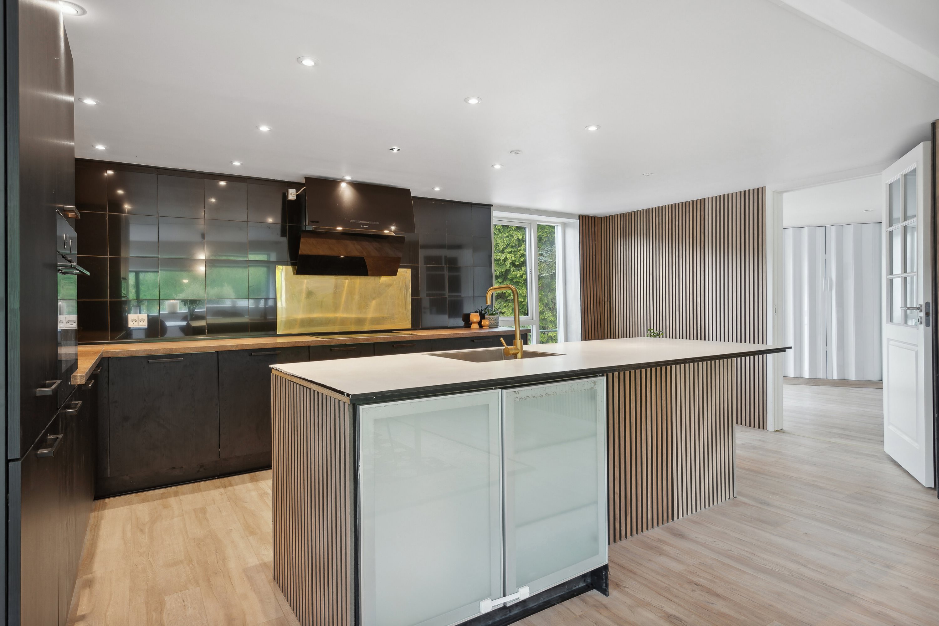 Fremhævet køkken billede i fuldskærmstilstand. Billede af Bellemøllebanke 14, Belle, 7140 Stouby