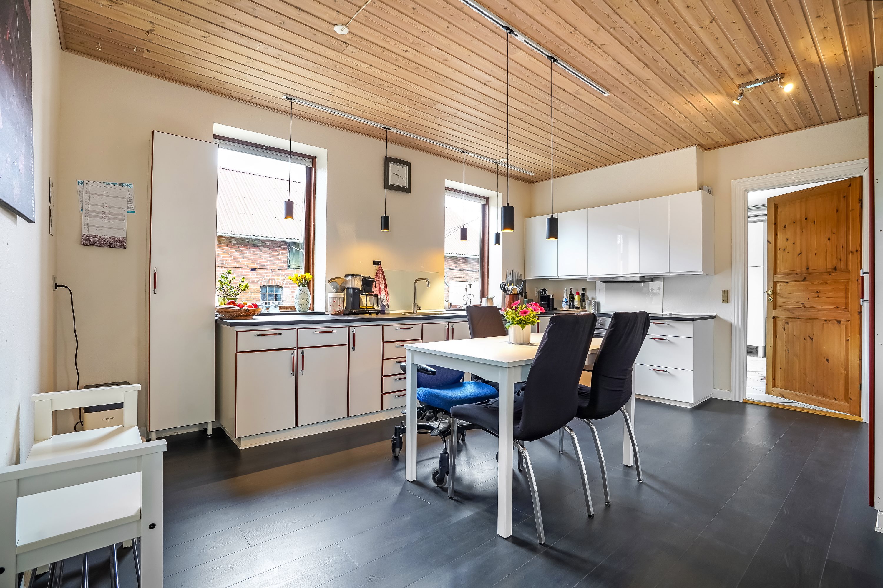 Fremhævet køkken billede i fuldskærmstilstand. Billede af Sortenkærvej 40, Gadsbølle, 5492 Vissenbjerg