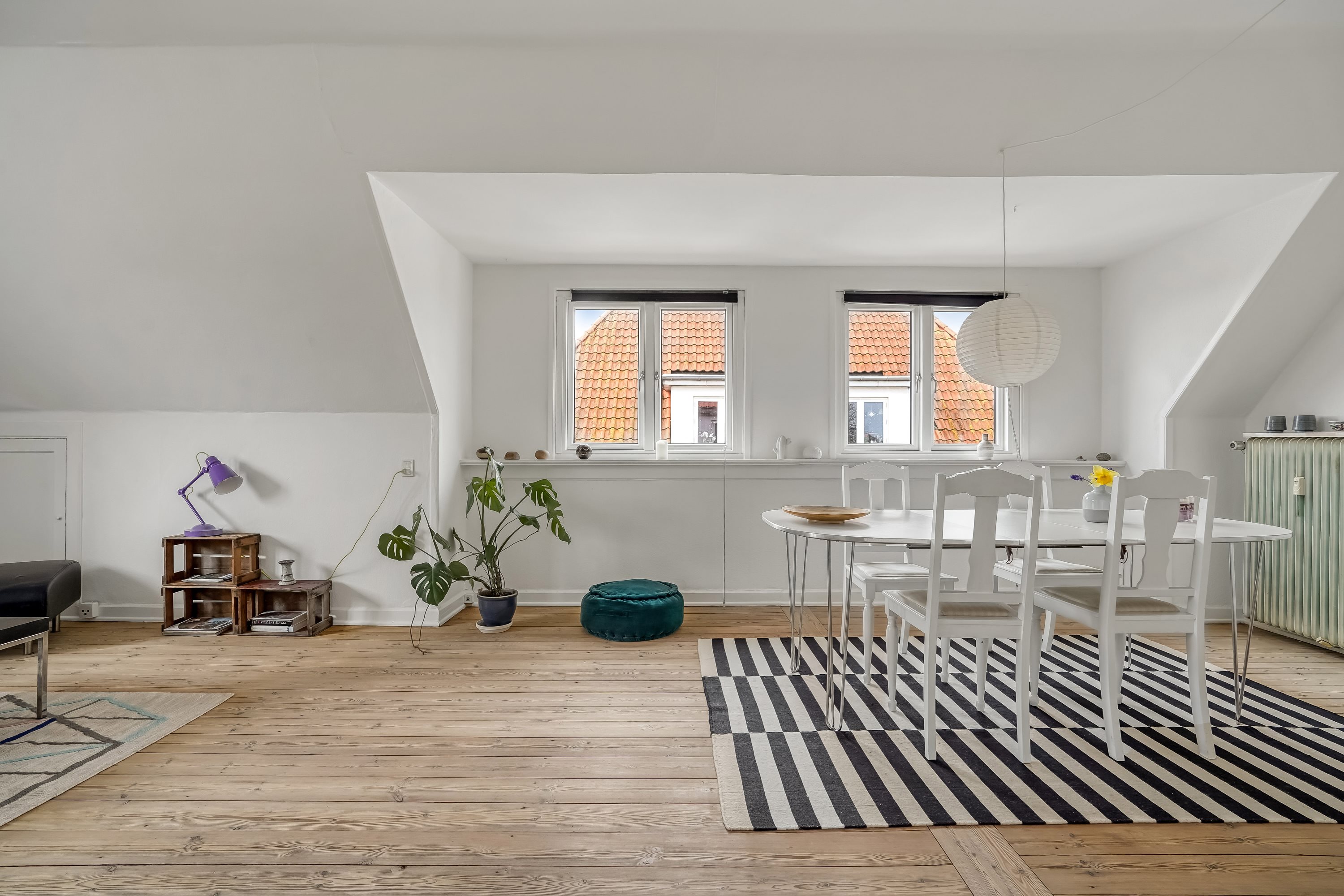 Fremhævet stue billede i fuldskærmstilstand. Billede af Læssøegade 155, 5230 Odense M