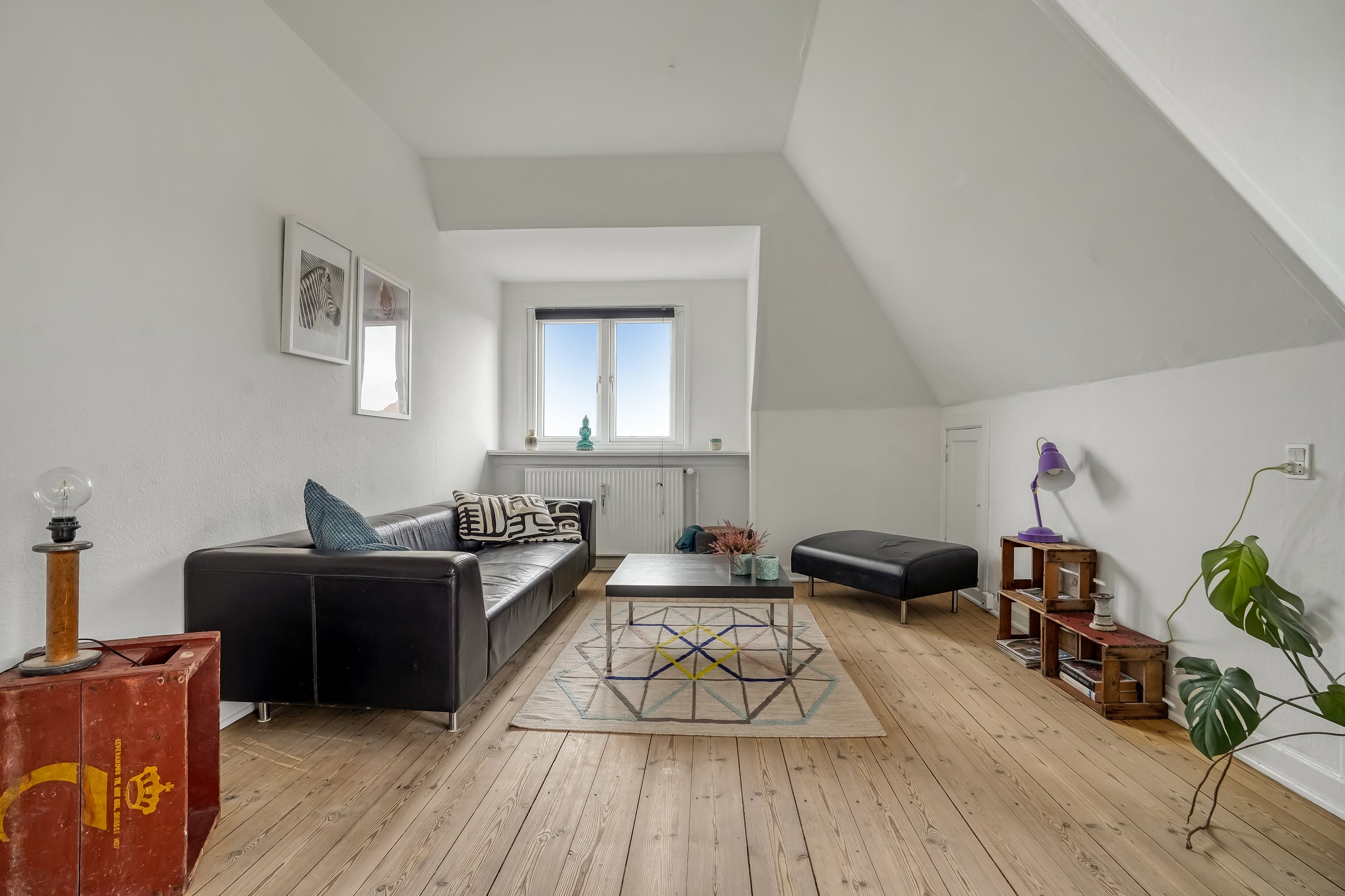 Fremhævet stue billede i fuldskærmstilstand. Billede af Læssøegade 155, 5230 Odense M