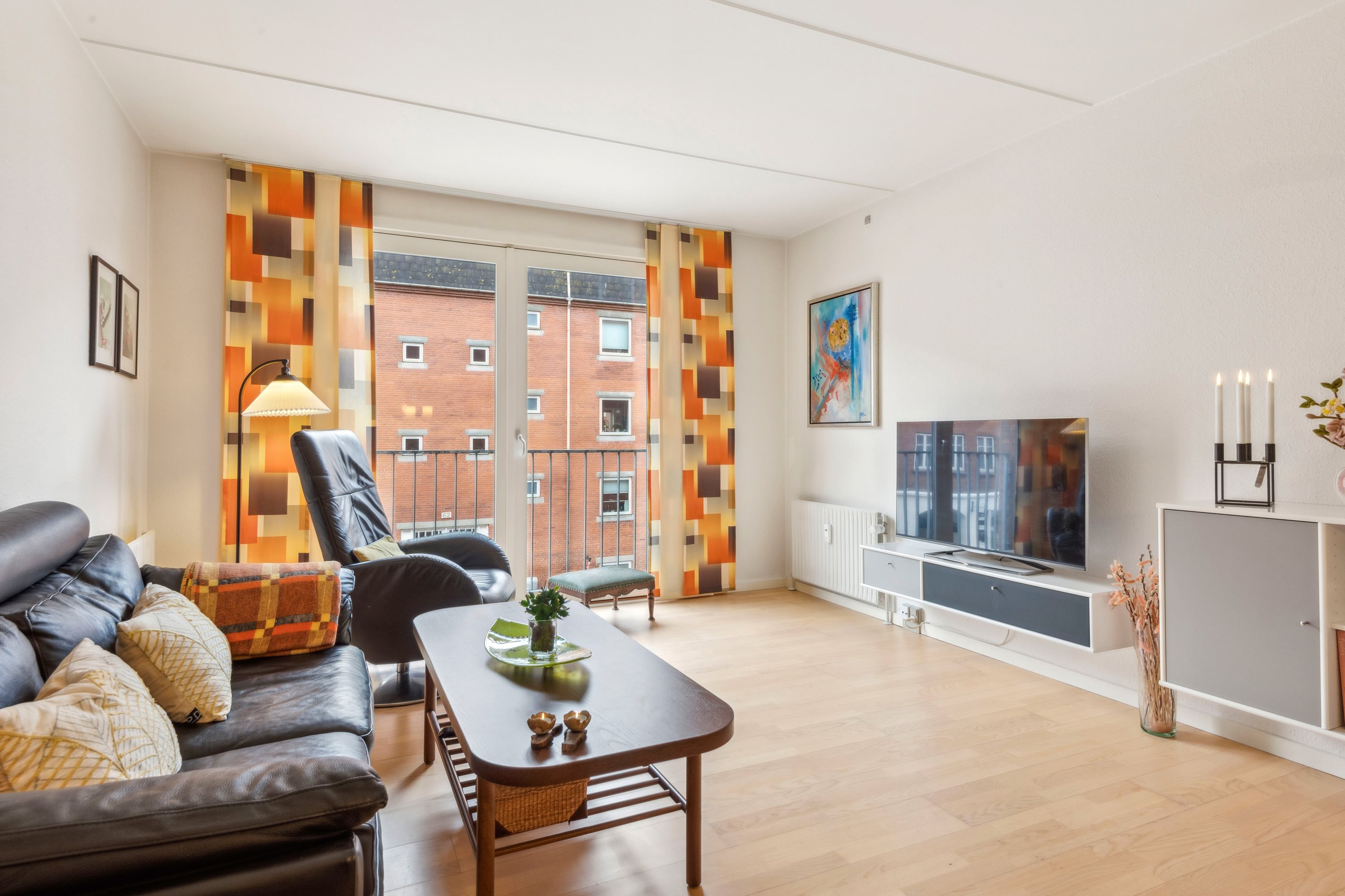 Fremhævet stue billede i fuldskærmstilstand. Billede af Østerbro 47, 1. 8., 9000 Aalborg