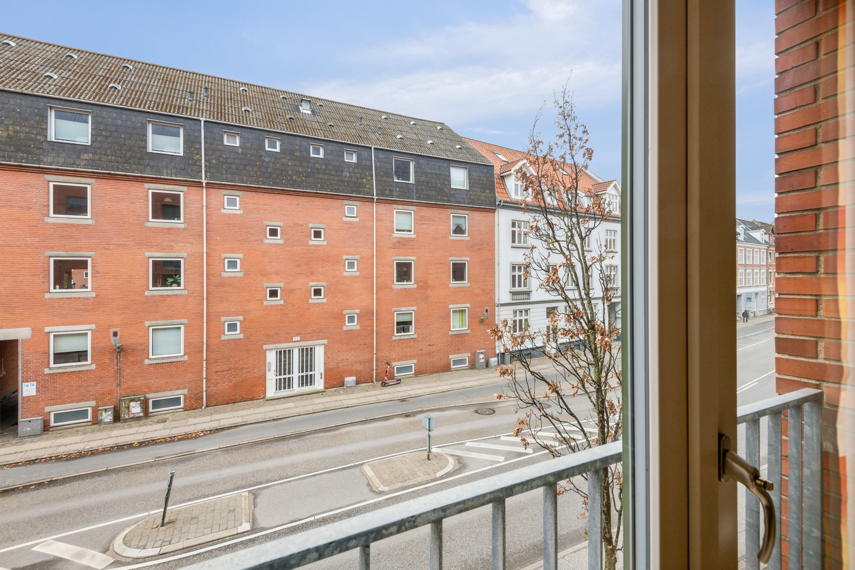 Fremhævet ejendom 1 billede i fuldskærmstilstand. Billede af Østerbro 47, 1. 8., 9000 Aalborg