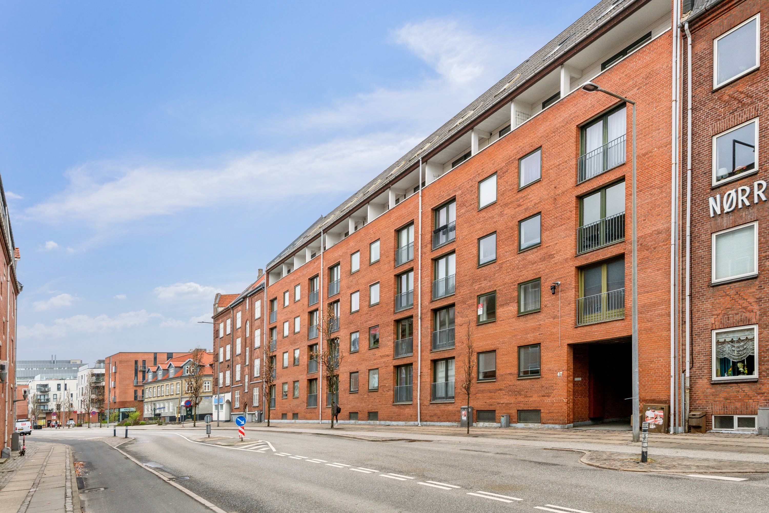 Fremhævet ejendom 1 billede i fuldskærmstilstand. Billede af Østerbro 47, 1. 8., 9000 Aalborg