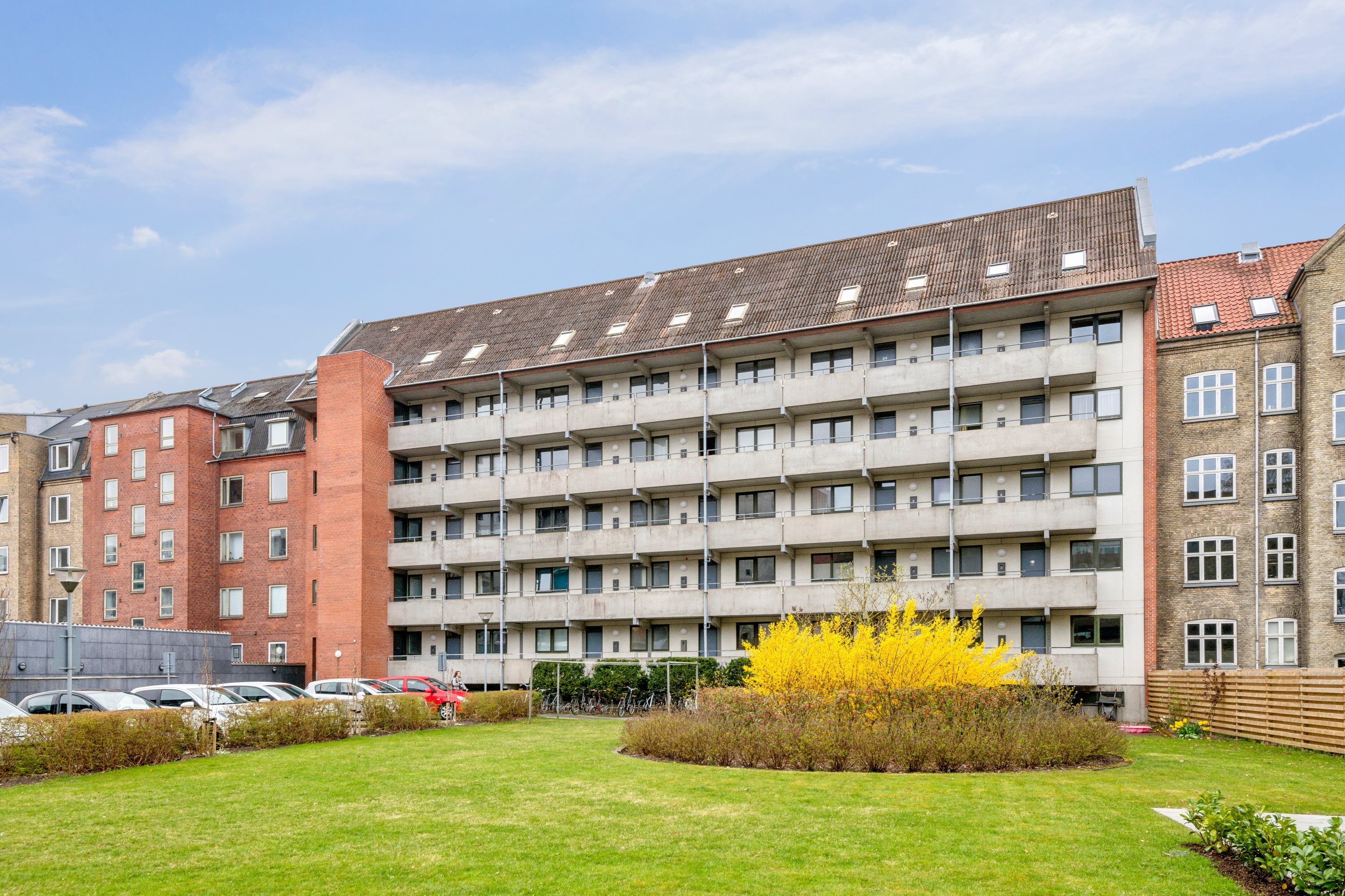 Fremhævet ejendom 1 billede i fuldskærmstilstand. Billede af Østerbro 47, 1. 8., 9000 Aalborg