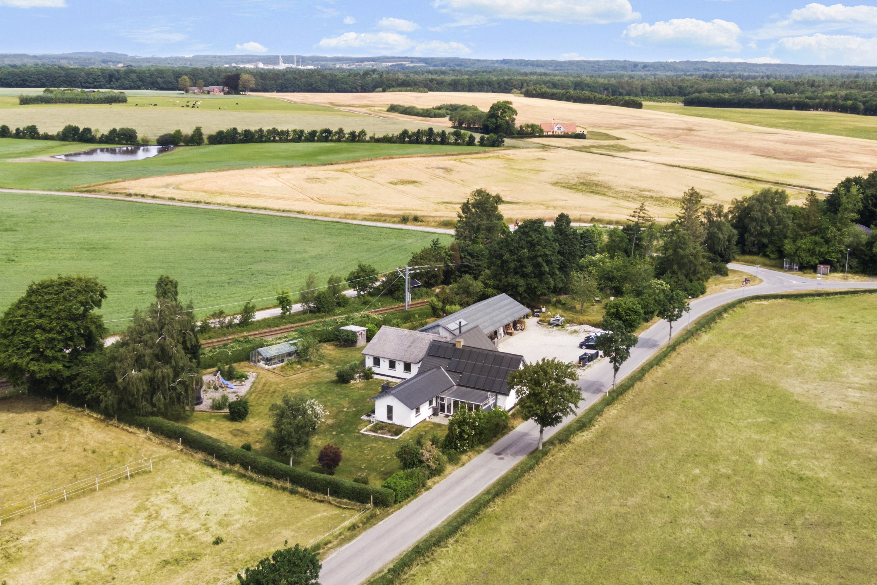 Fremhævet  billede i fuldskærmstilstand. Billede af Dagstrupvej 19, Dagstrup, 8544 Mørke