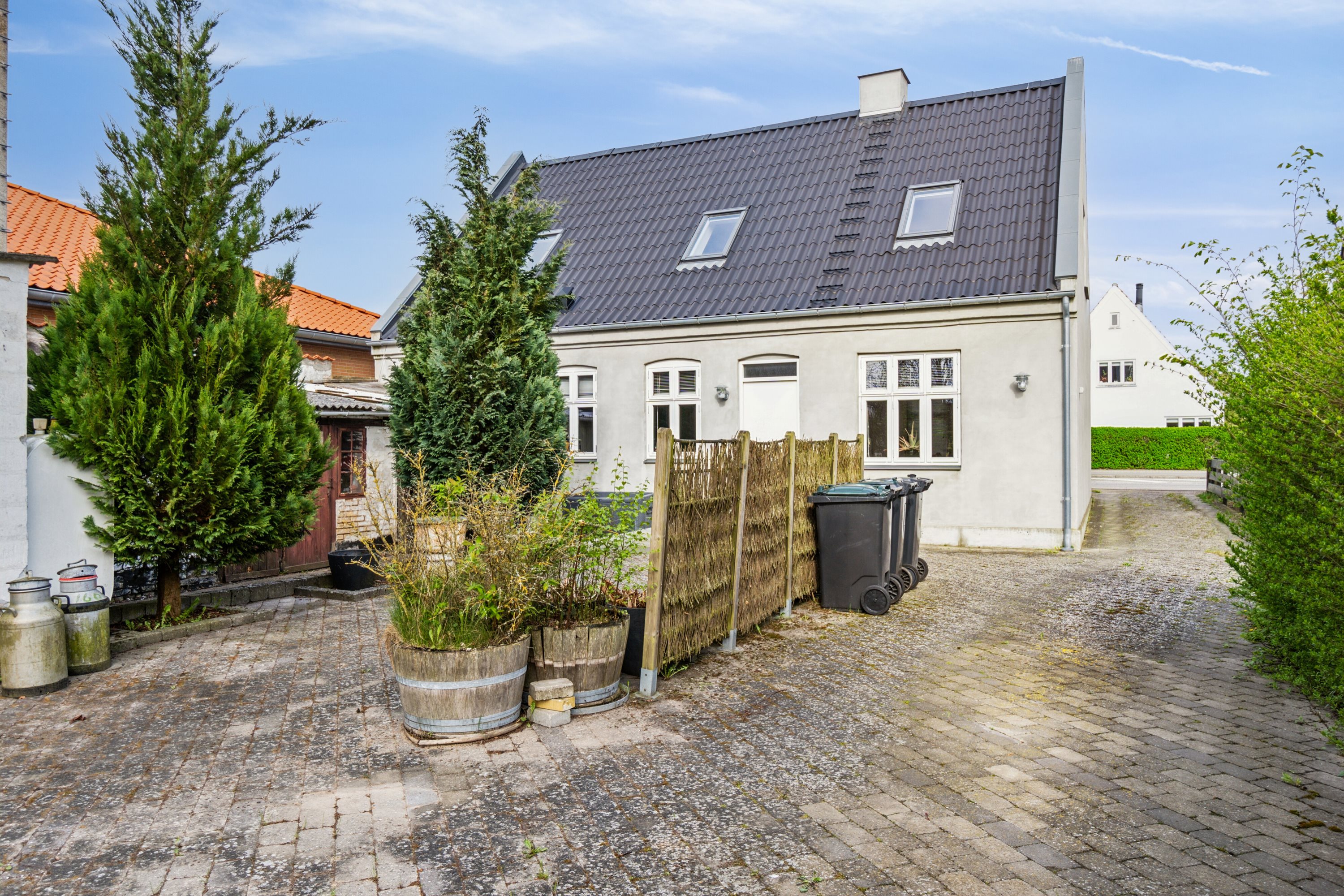 Fremhævet set fra haven billede i fuldskærmstilstand. Billede af Korsørvej 29, 4200 Slagelse