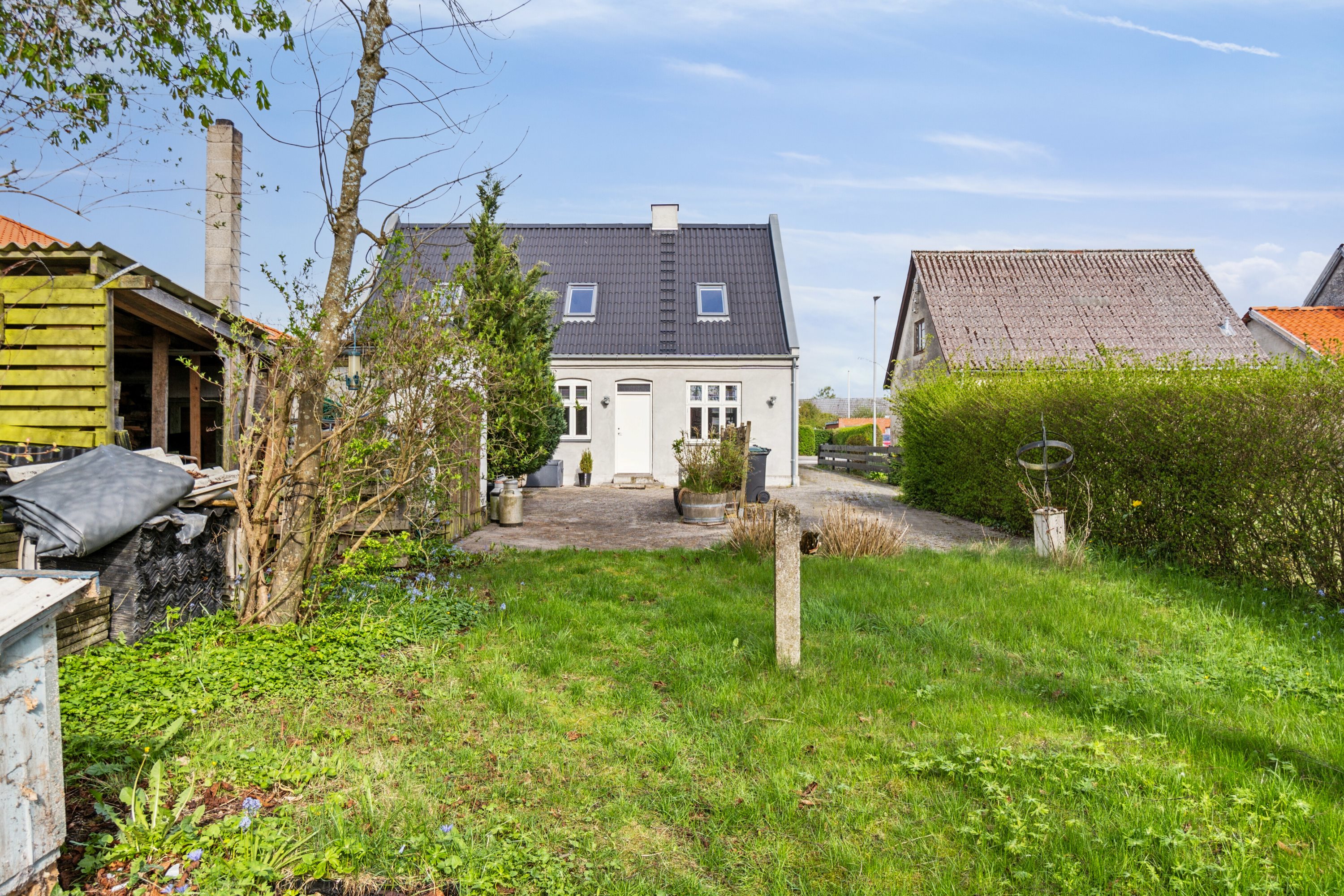 Fremhævet set fra haven billede i fuldskærmstilstand. Billede af Korsørvej 29, 4200 Slagelse