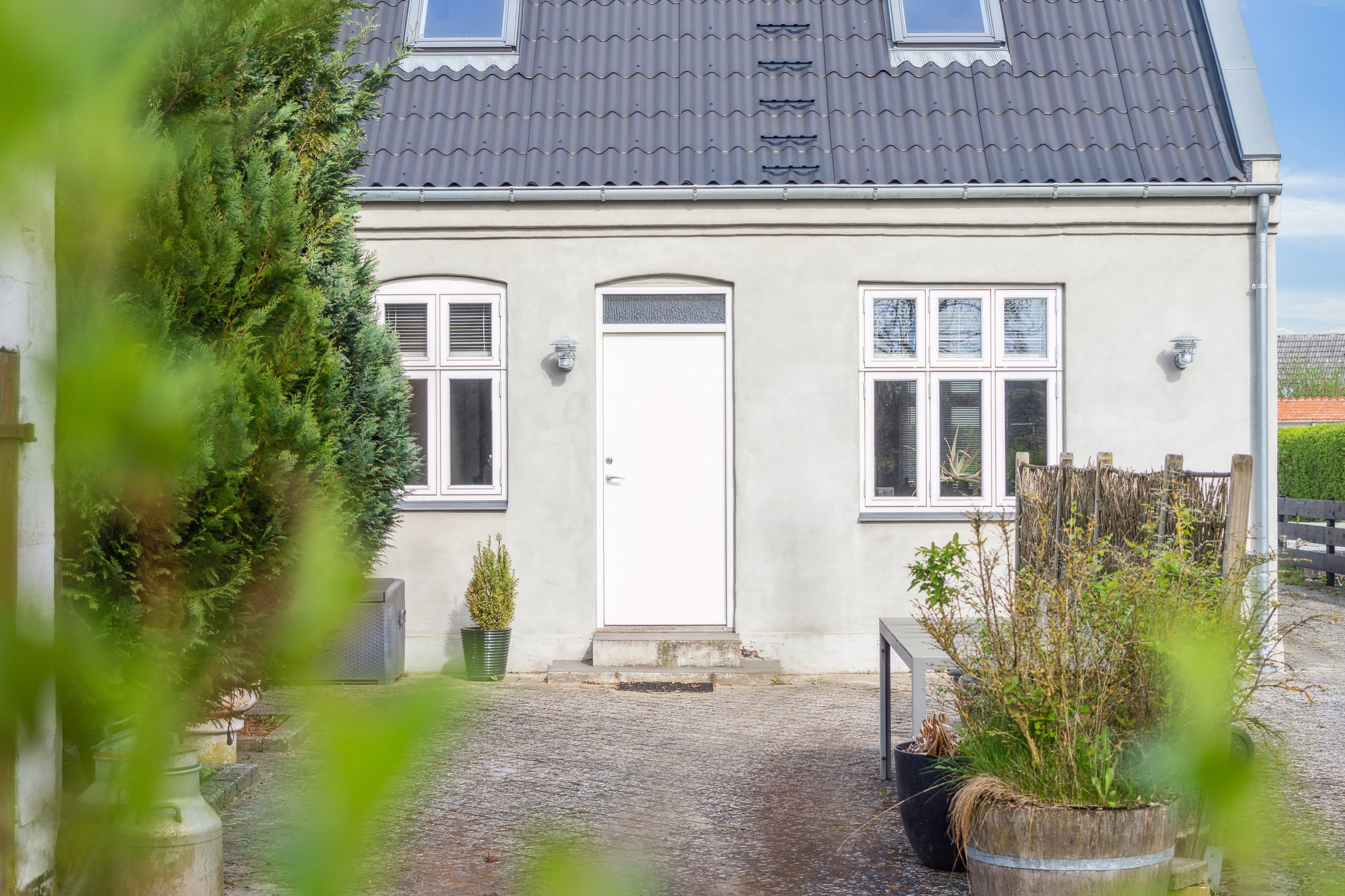 Fremhævet udendørs billede i fuldskærmstilstand. Billede af Korsørvej 29, 4200 Slagelse