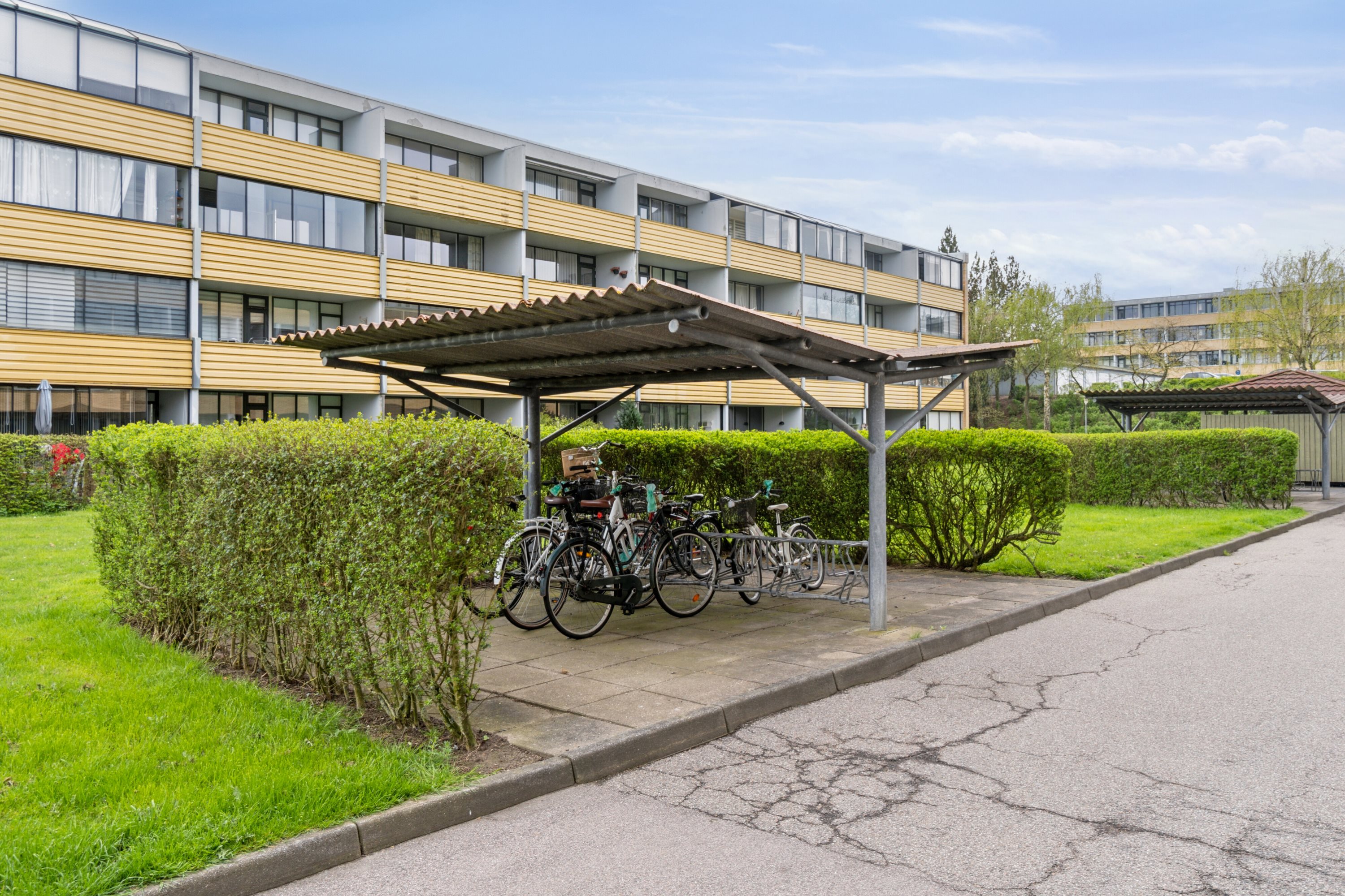 Fremhævet set fra haven billede i fuldskærmstilstand. Billede af Byskov Alle 16, st.. tv., 4200 Slagelse