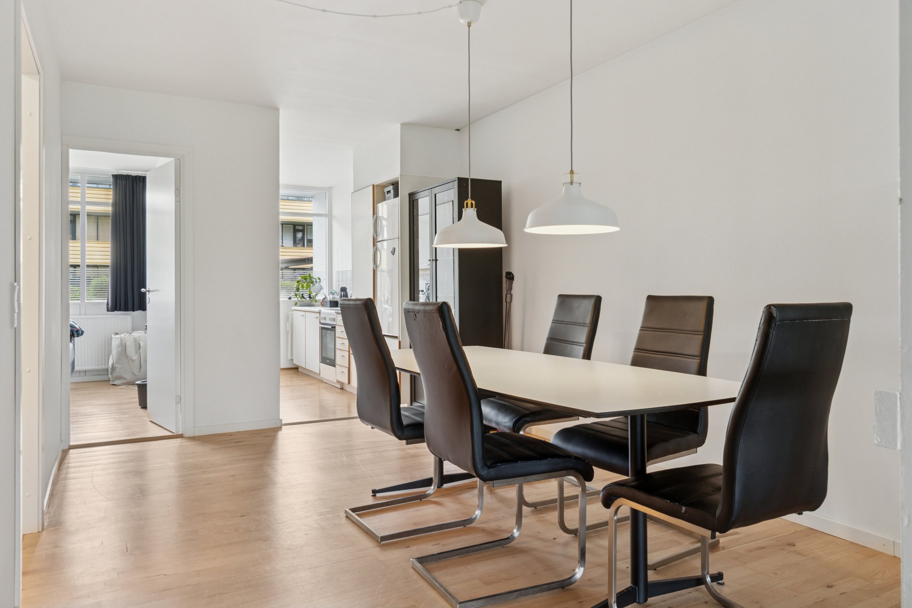 Fremhævet spisestue billede i fuldskærmstilstand. Billede af Byskov Alle 16, st.. tv., 4200 Slagelse