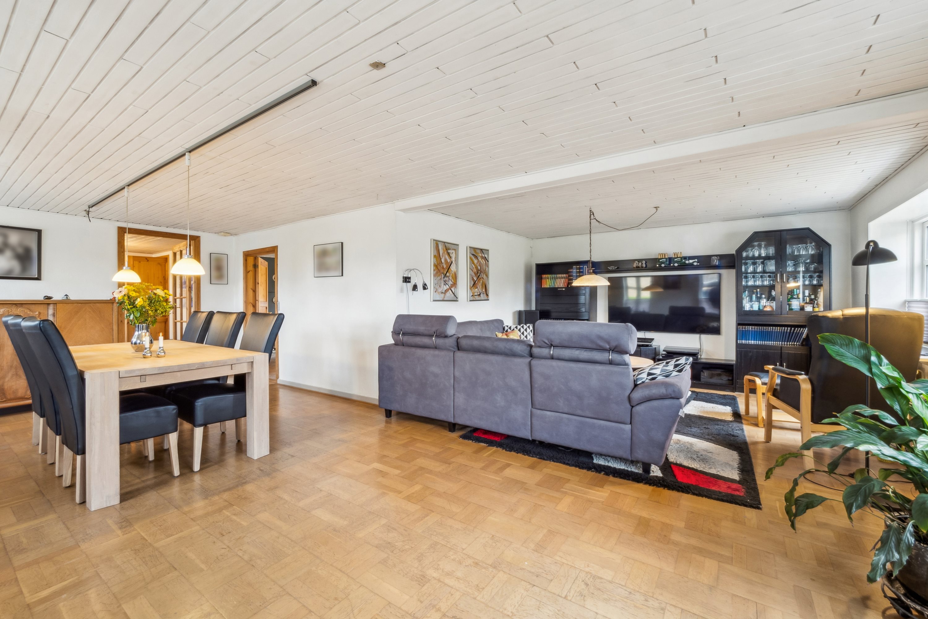 Fremhævet stue billede i fuldskærmstilstand. Billede af Frammerslevvej 2, Oddense, 7860 Spøttrup