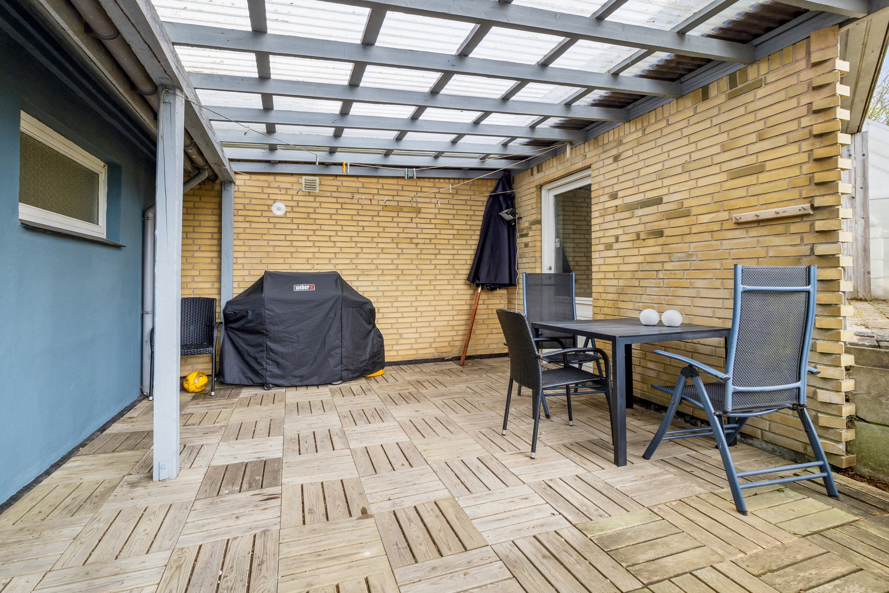 Fremhævet terrasse billede i fuldskærmstilstand. Billede af Frammerslevvej 2, Oddense, 7860 Spøttrup