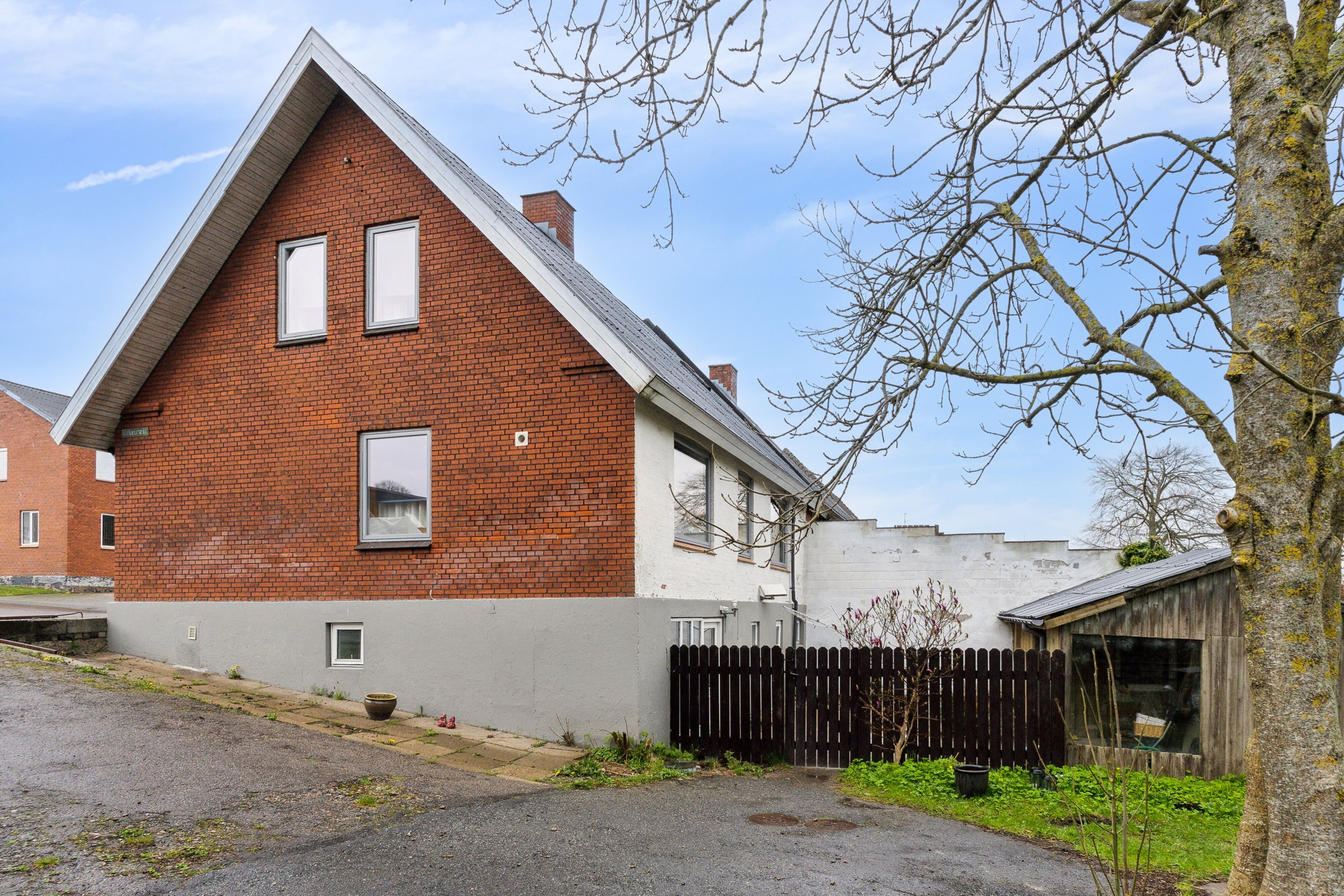 Fremhævet set fra vejen billede i fuldskærmstilstand. Billede af Skærumvej 6, Lendum, 9870 Sindal