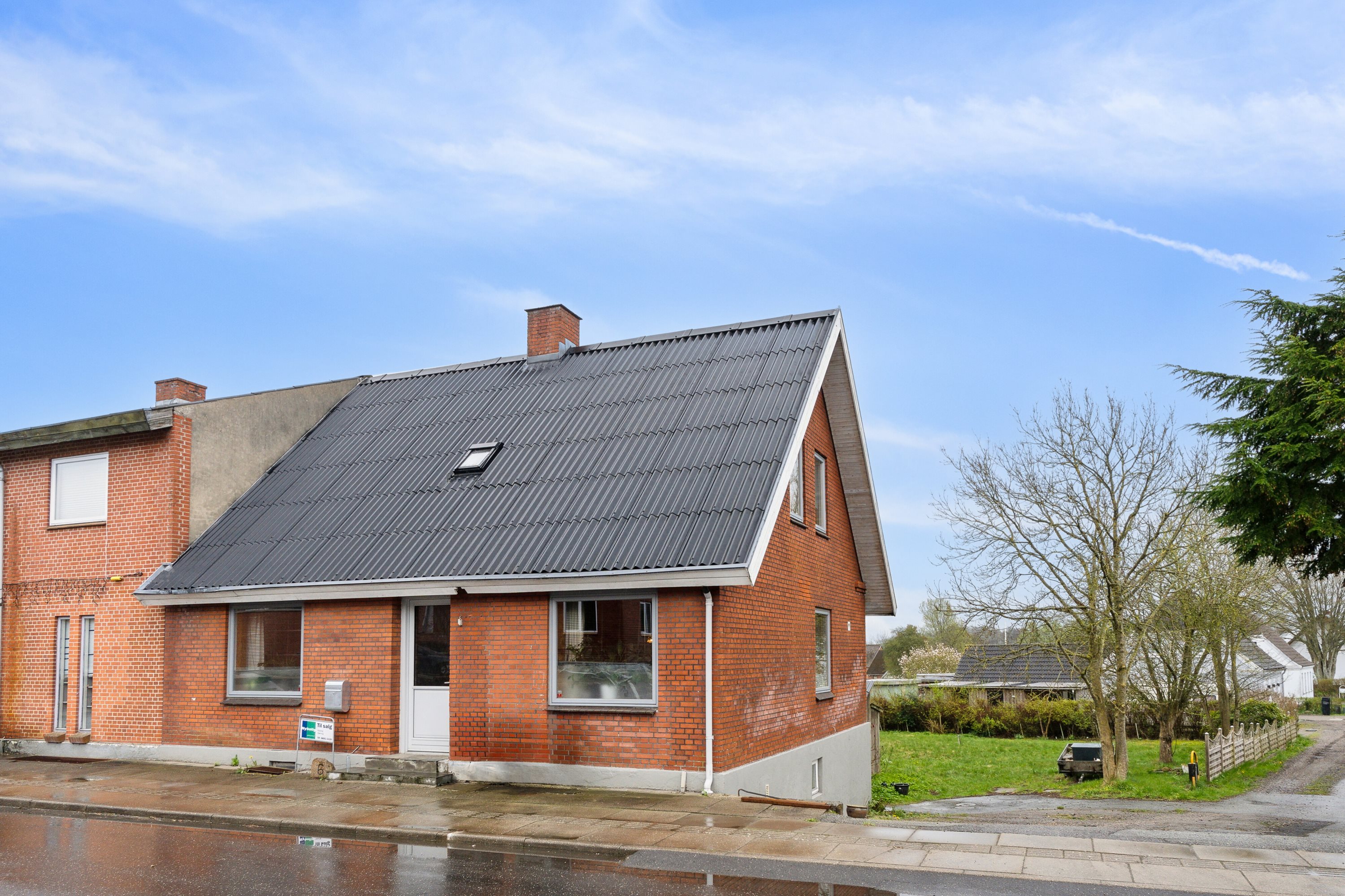 Fremhævet set fra vejen billede i fuldskærmstilstand. Billede af Skærumvej 6, Lendum, 9870 Sindal