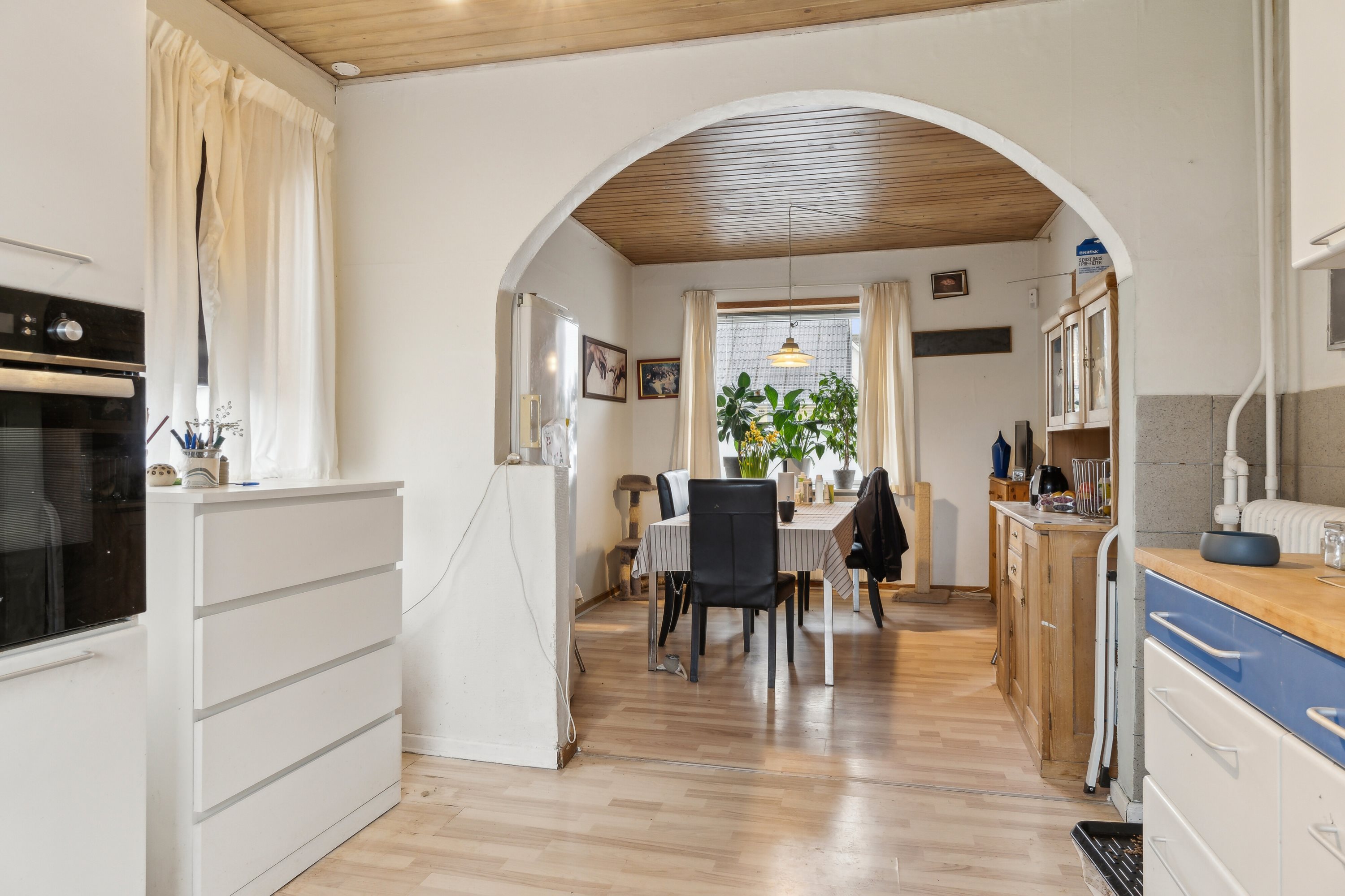 Fremhævet køkken billede i fuldskærmstilstand. Billede af Skærumvej 6, Lendum, 9870 Sindal