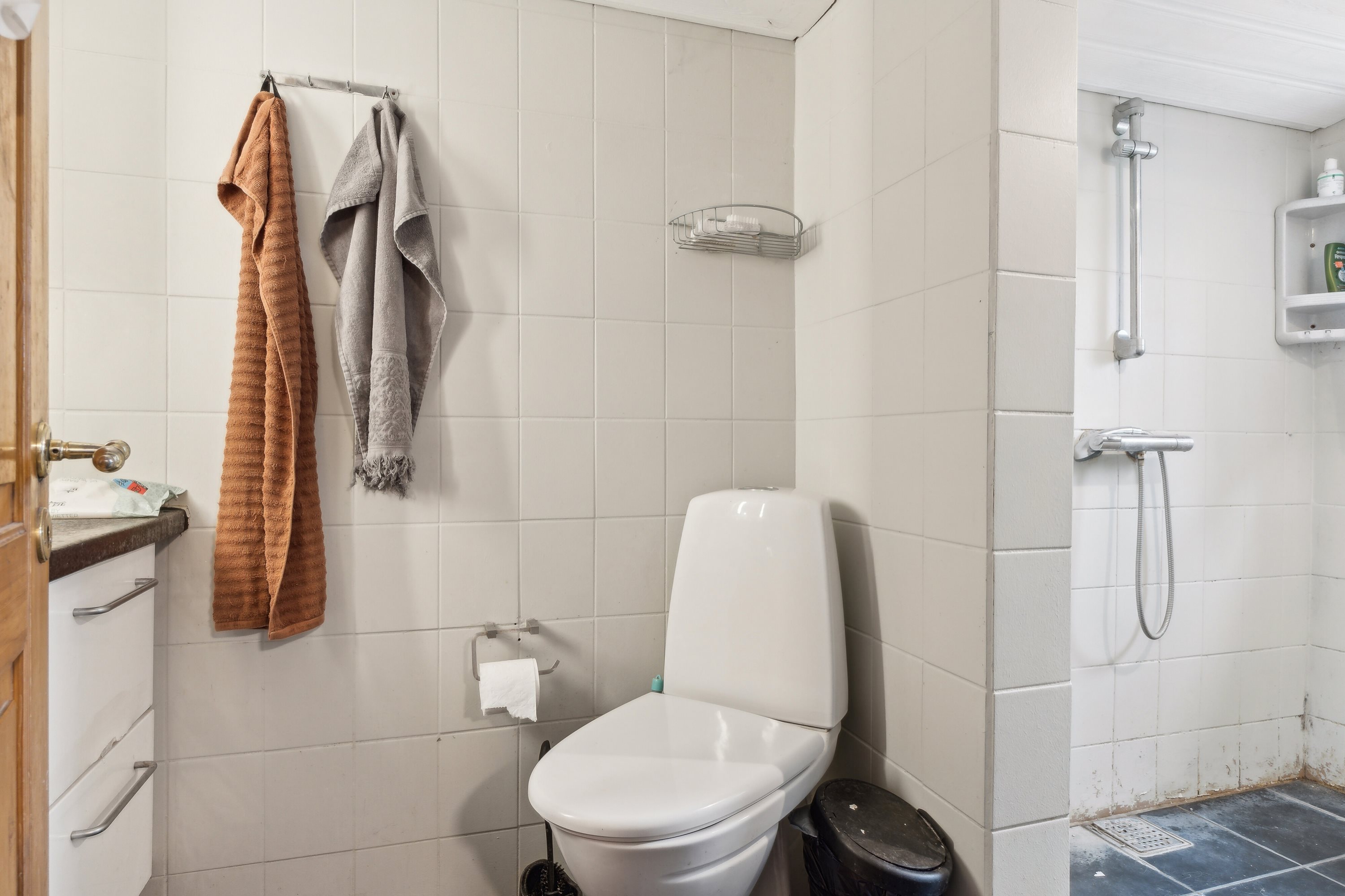 Fremhævet badeværelse billede i fuldskærmstilstand. Billede af Skærumvej 6, Lendum, 9870 Sindal