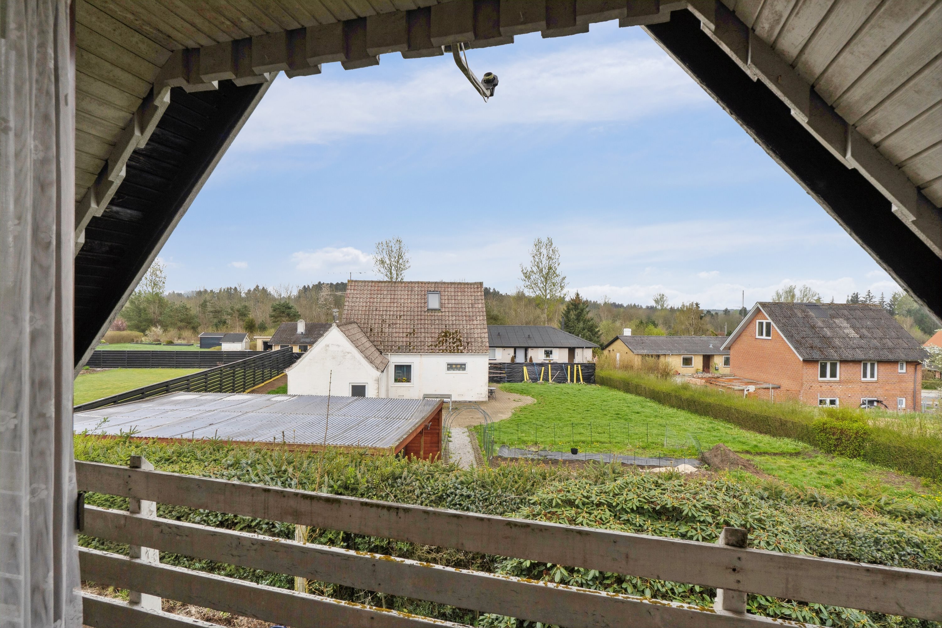 Fremhævet set fra haven billede i fuldskærmstilstand. Billede af Lindevej 9, Mosbjerg, 9870 Sindal