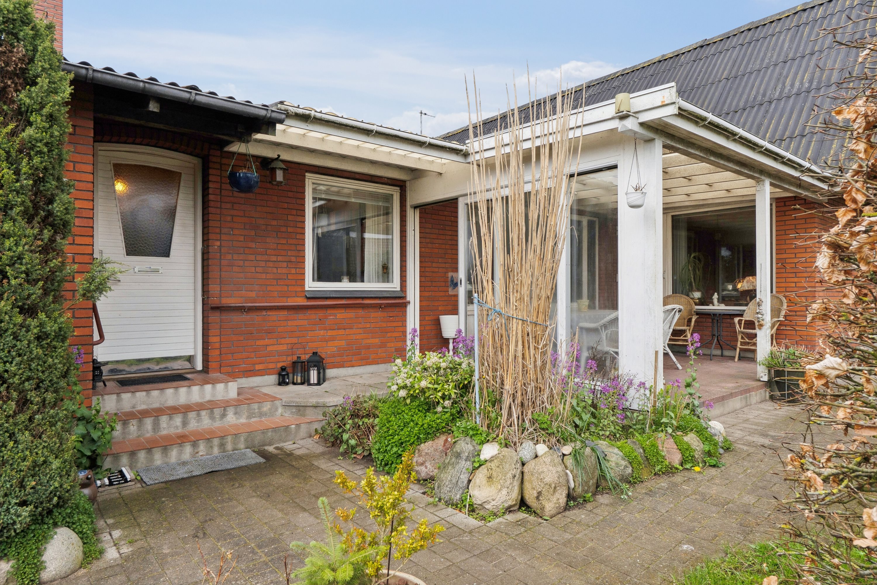 Fremhævet udendørs billede i fuldskærmstilstand. Billede af Lindevej 9, Mosbjerg, 9870 Sindal