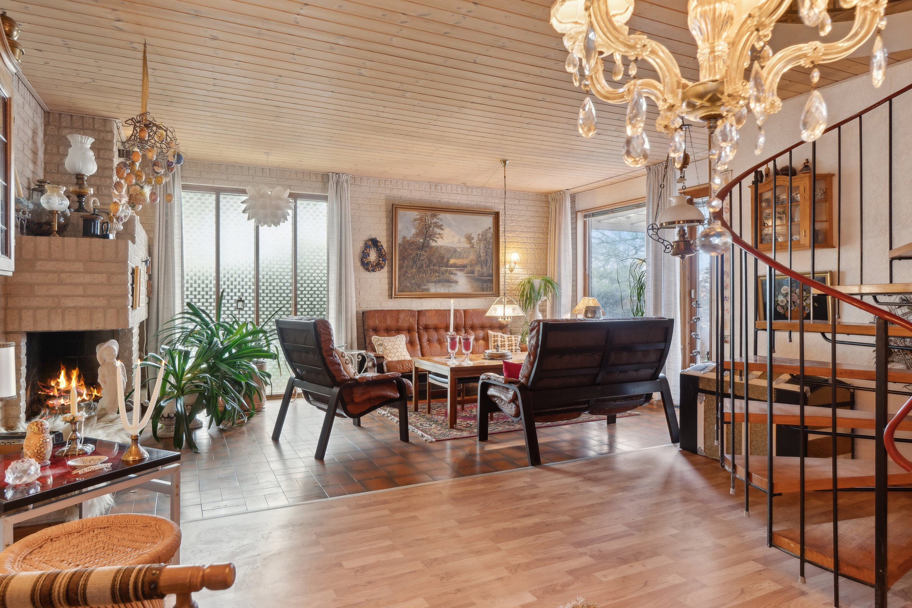 Fremhævet stue billede i fuldskærmstilstand. Billede af Lindevej 9, Mosbjerg, 9870 Sindal